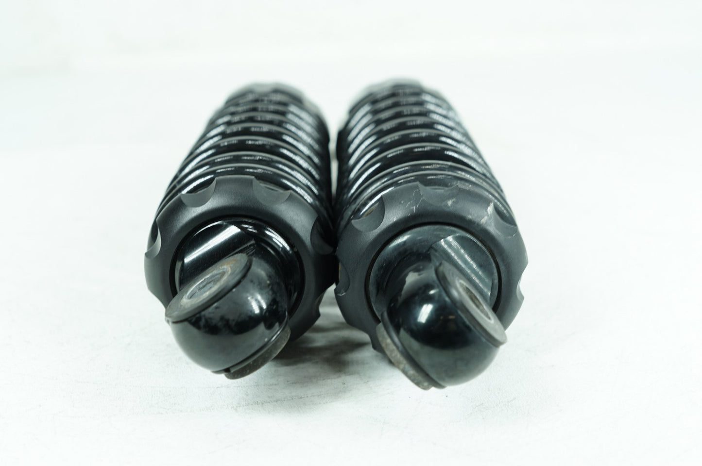 2019 - 2023 Harley-Davidson Touring Electra Glide Rear Left Right Shock Absorbers 444-4060 , 444-4060B