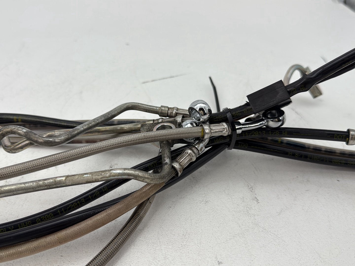 2014 Harley Electra Glide Touring CVO Screamin Eagle OEM Front Brake Hose Line Pipe ABS