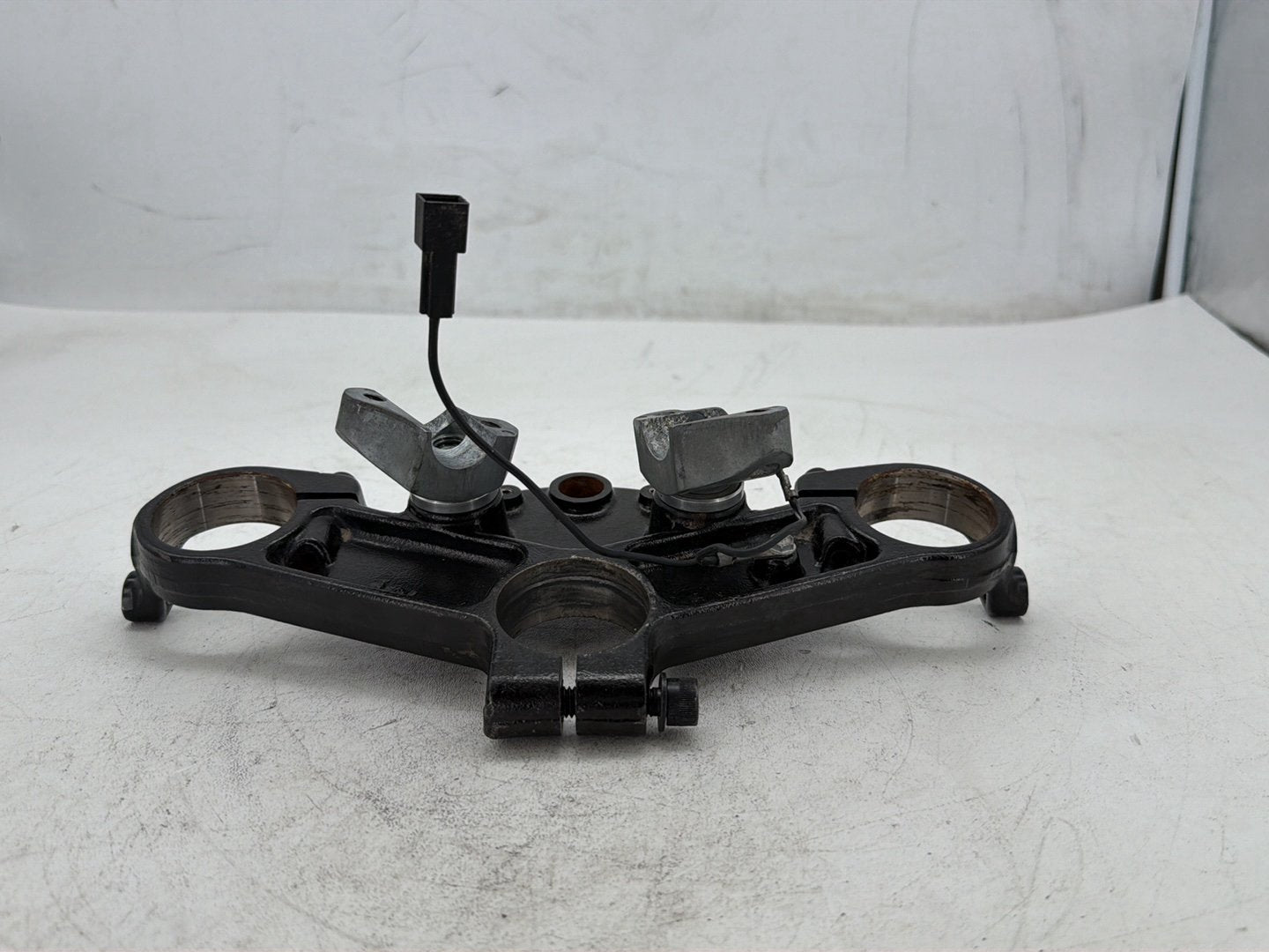 2014 Harley Street Glide Touring FLHXS OEM Front Fork Upper Triple Tree