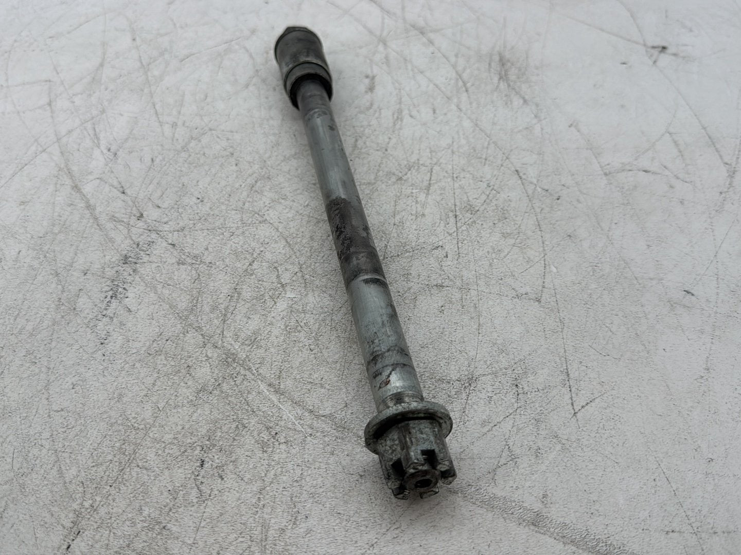 2003 Harley Dyna Wide Glide FXDWG OEM Front Wheel Axle Bolt Shaft