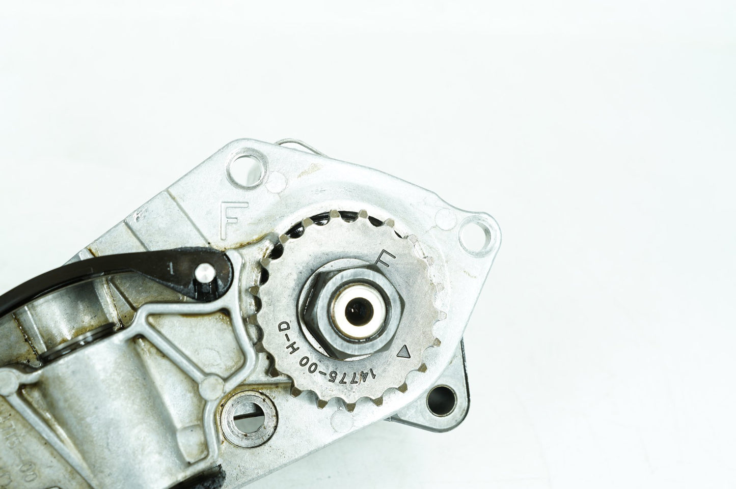 2000 - 2006 Harley-Davidson Softail Deuce Engine Motor Lower Timing Chain Guide 14715-00