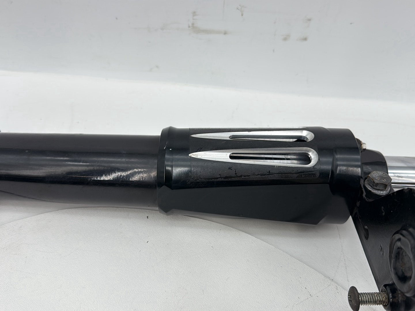 1999 - 2006 Harley-Davidson Touring Electra Glide Front Triple Tree Set & LH RH Fork Legs Sliders 45446-87A
