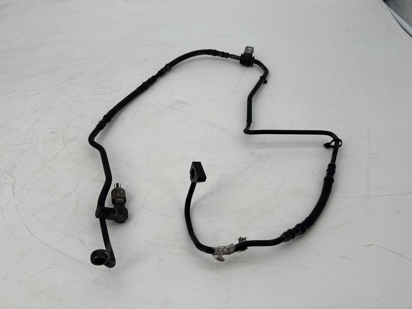 2008 - 2016 Harley-Davidson Touring Electra Glide Ultra Rear Brake Hose Line Pipe ABS