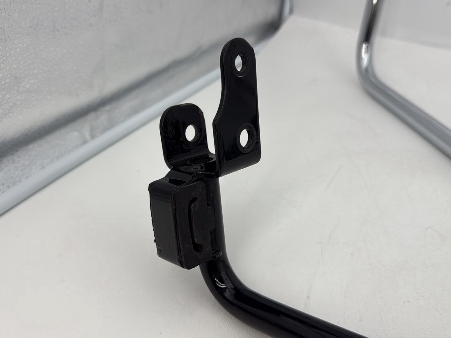 2019 - 2023 Harley-Davidson Touring Street Glide Rear Left Right Saddlebag Guard Rails Bar 90200549