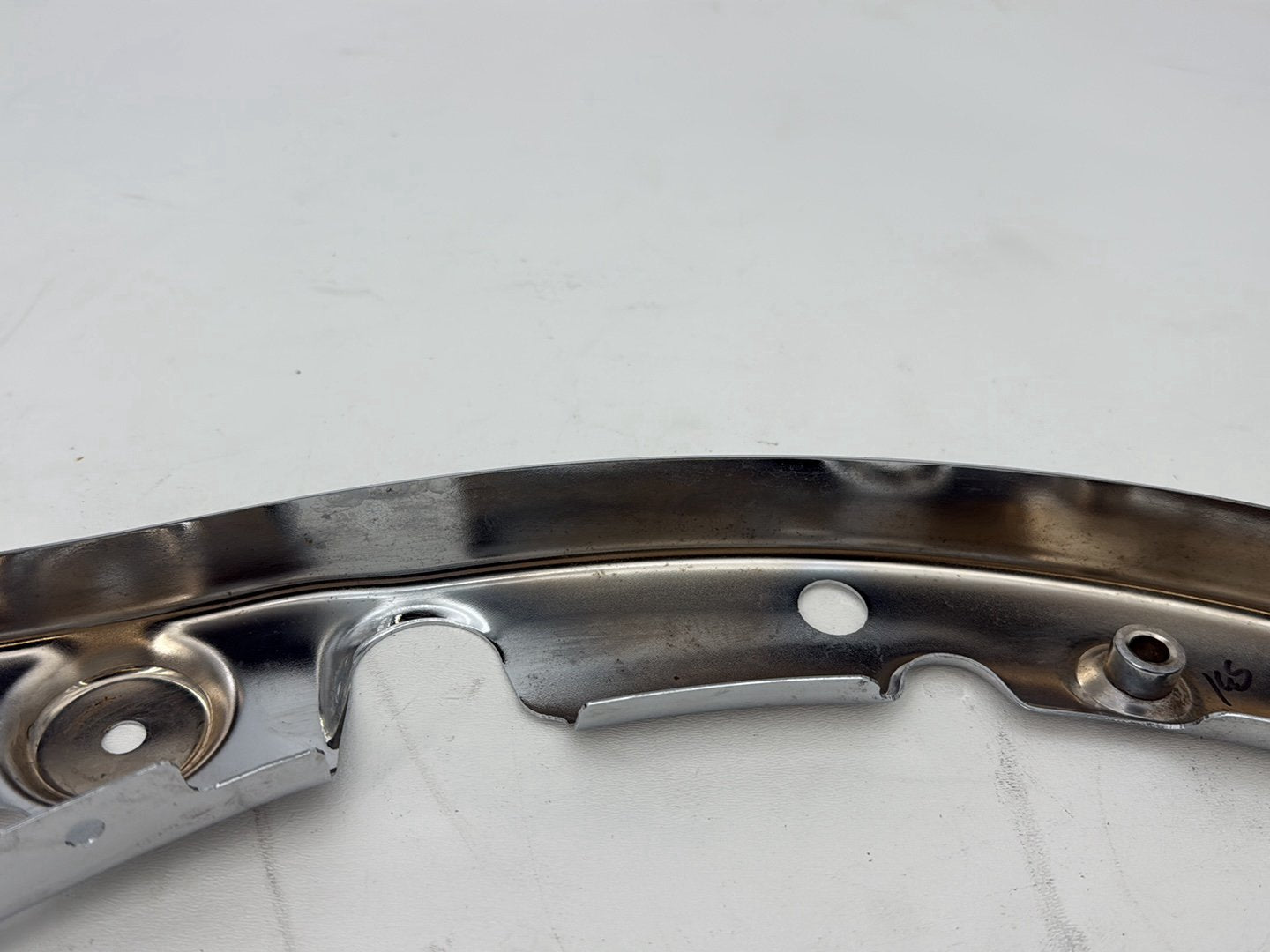 2011 Harley Road King Touring FLHRC Classic OEM Left Right Saddlebag Fender Struts Brackets