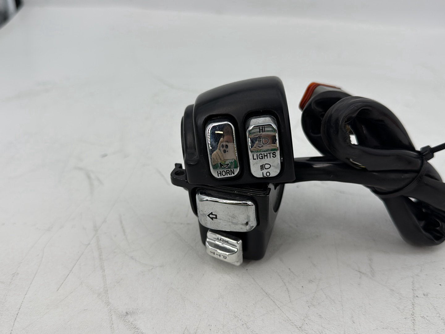 2007 - 2012 Harley-Davidson Touring Electra Glide Ultra Left Turn Signal Headlight Switches Controls 71567-96
