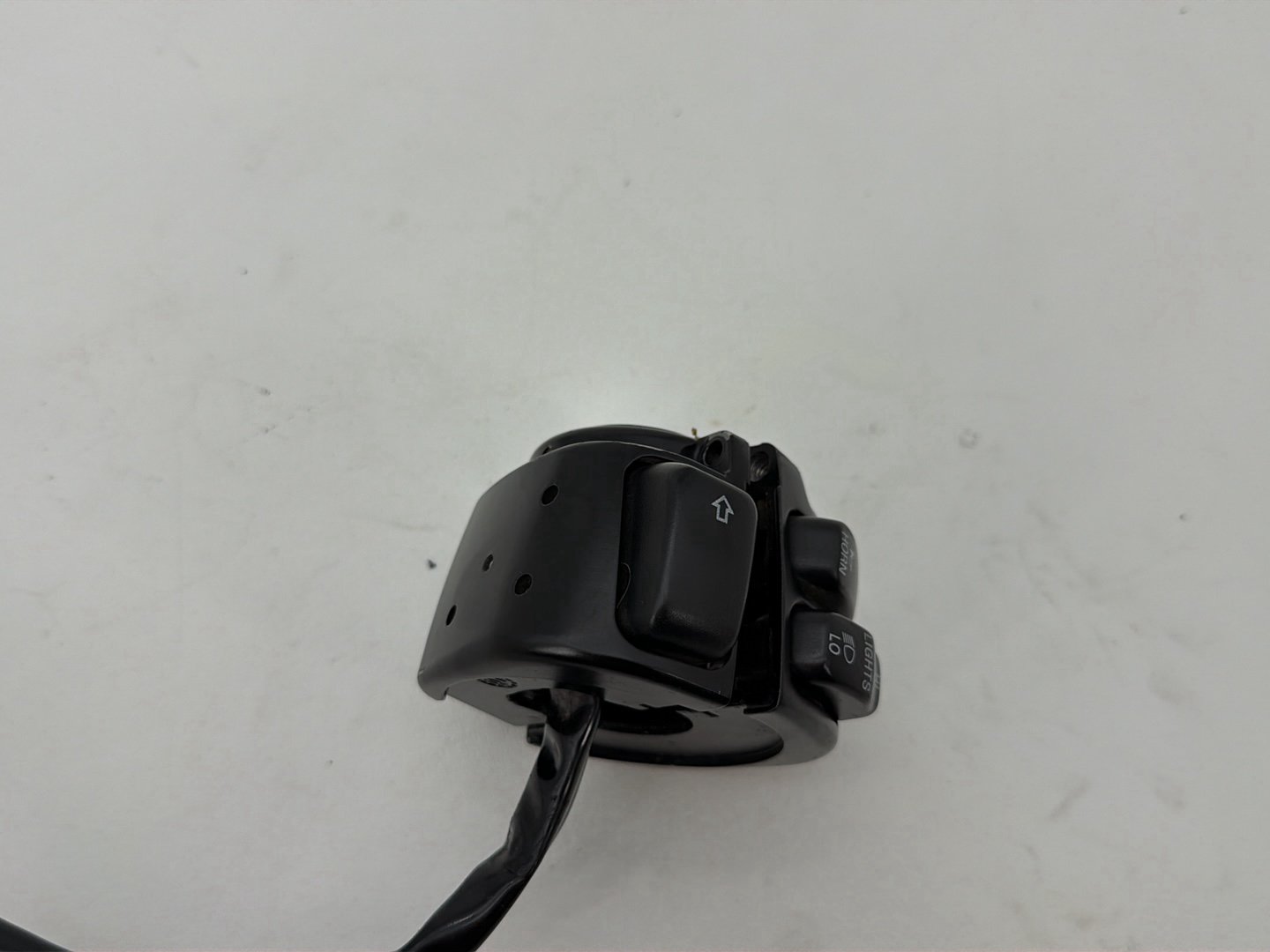 1999 - 2006 Harley-Davidson Touring Road King Left Turn Signal Headlight Switches Controls 71685-06A