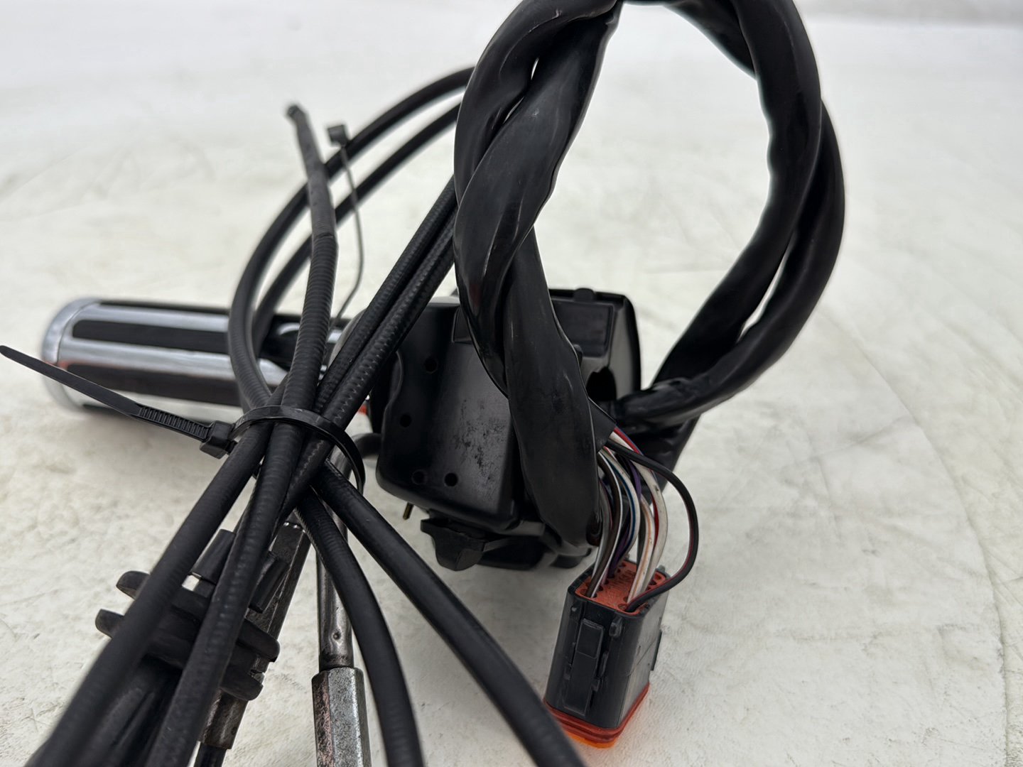 1998 Harley Touring FLHTCUI Electra Glide Ultra OEM Right Engine Start Kill Switches Controls