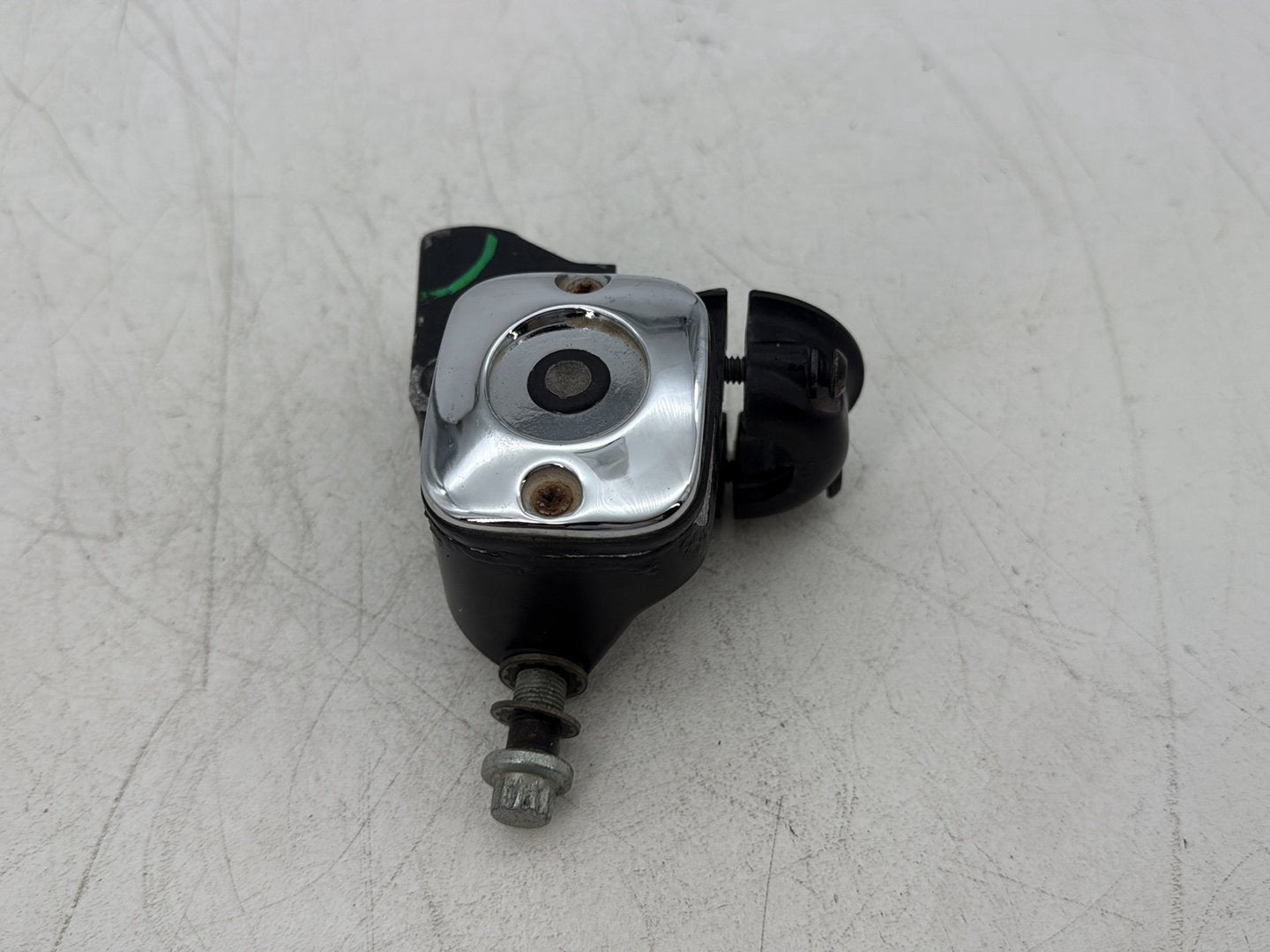 2006 Harley Softail FLSTCI Heritage Classic OEM Front Right Hand Brake Lever Master Cylinder Reservoir