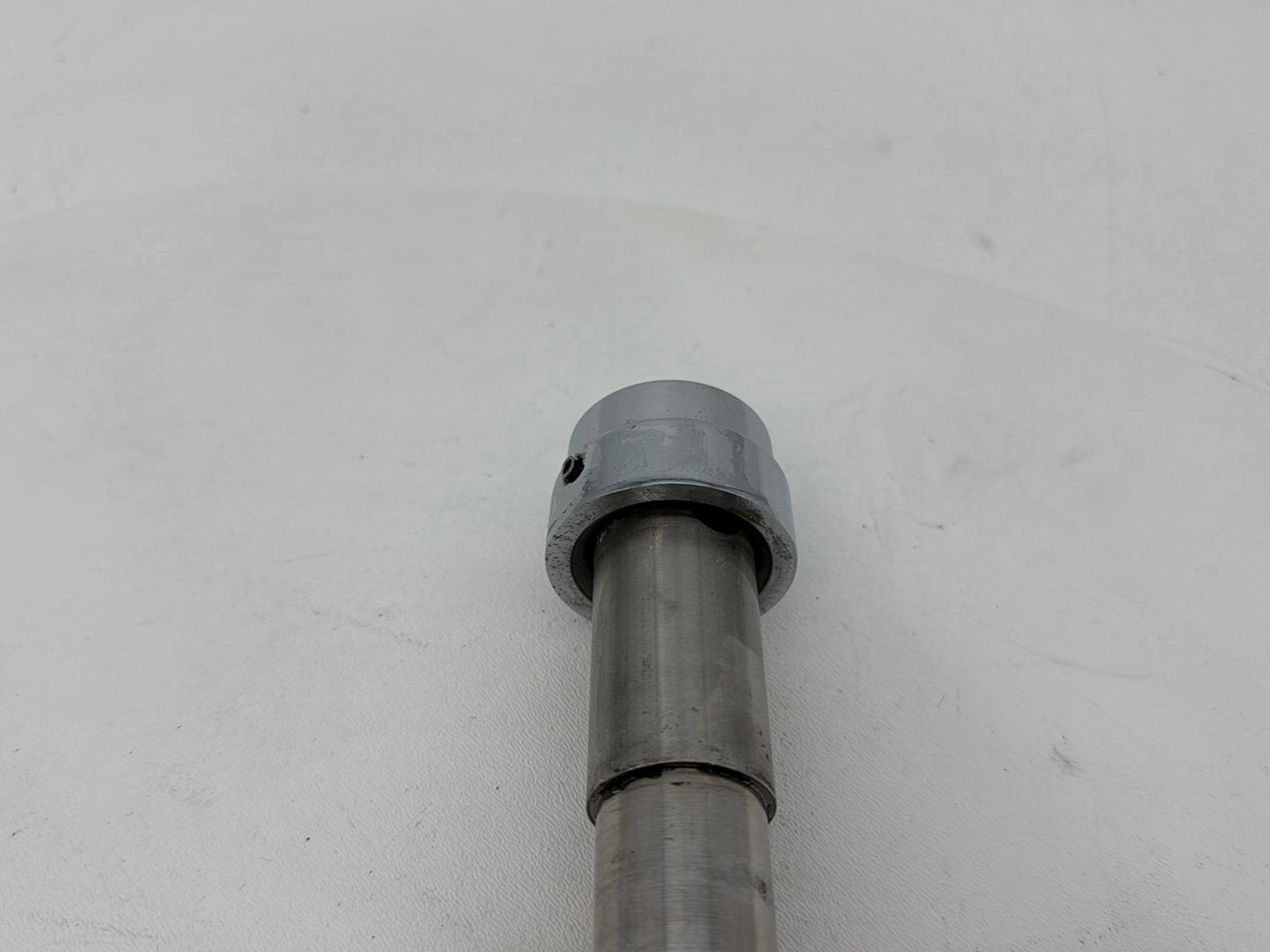 1999 - 2006 Harley-Davidson Dyna Low Rider Front Wheel Axle Bolt Shaft 43758-04
