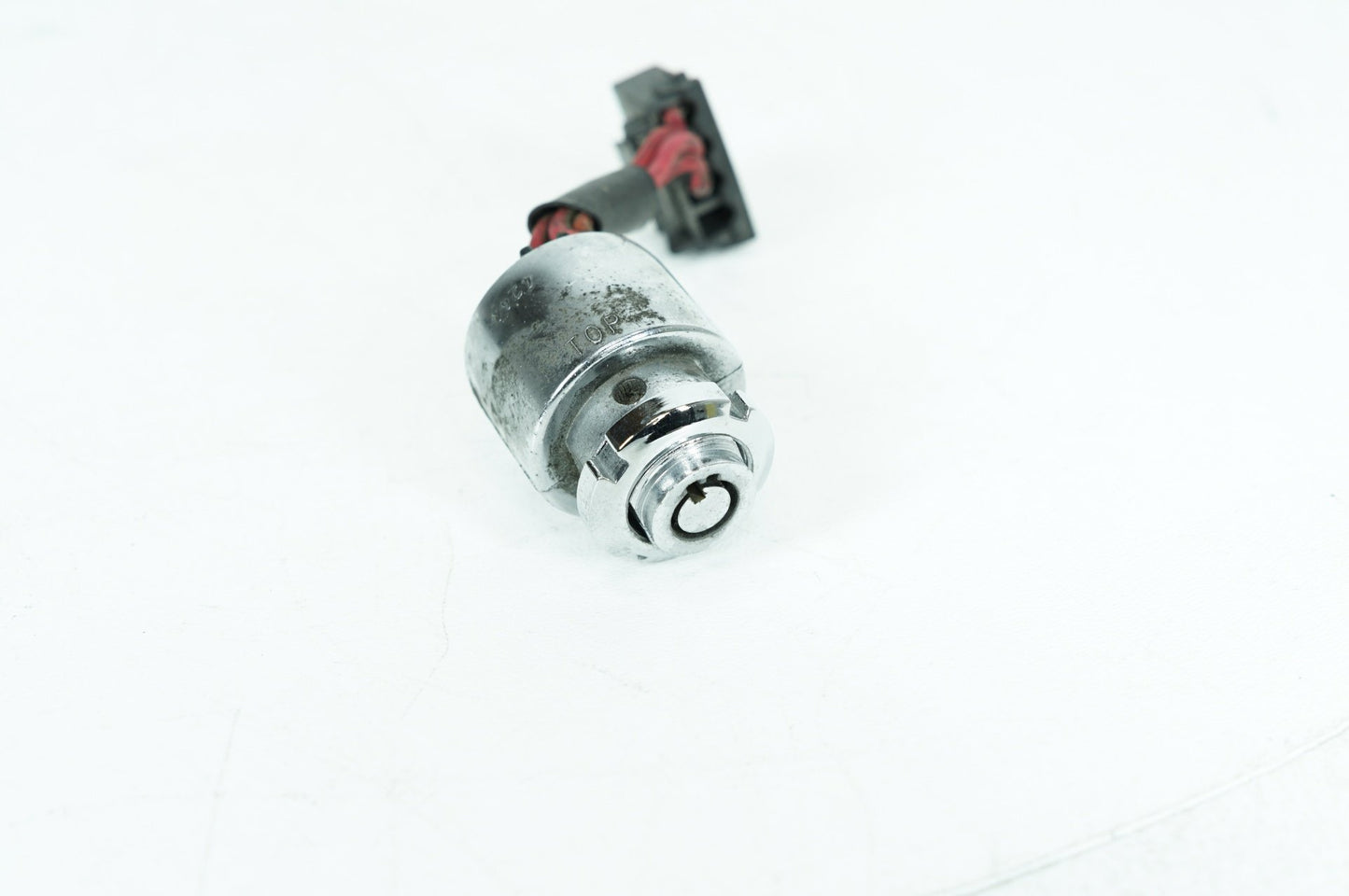 1999 - 2006 Harley-Davidson Dyna Low Rider Ignition Switch Cylinder Barrel Lockset NOKey 71421-90B