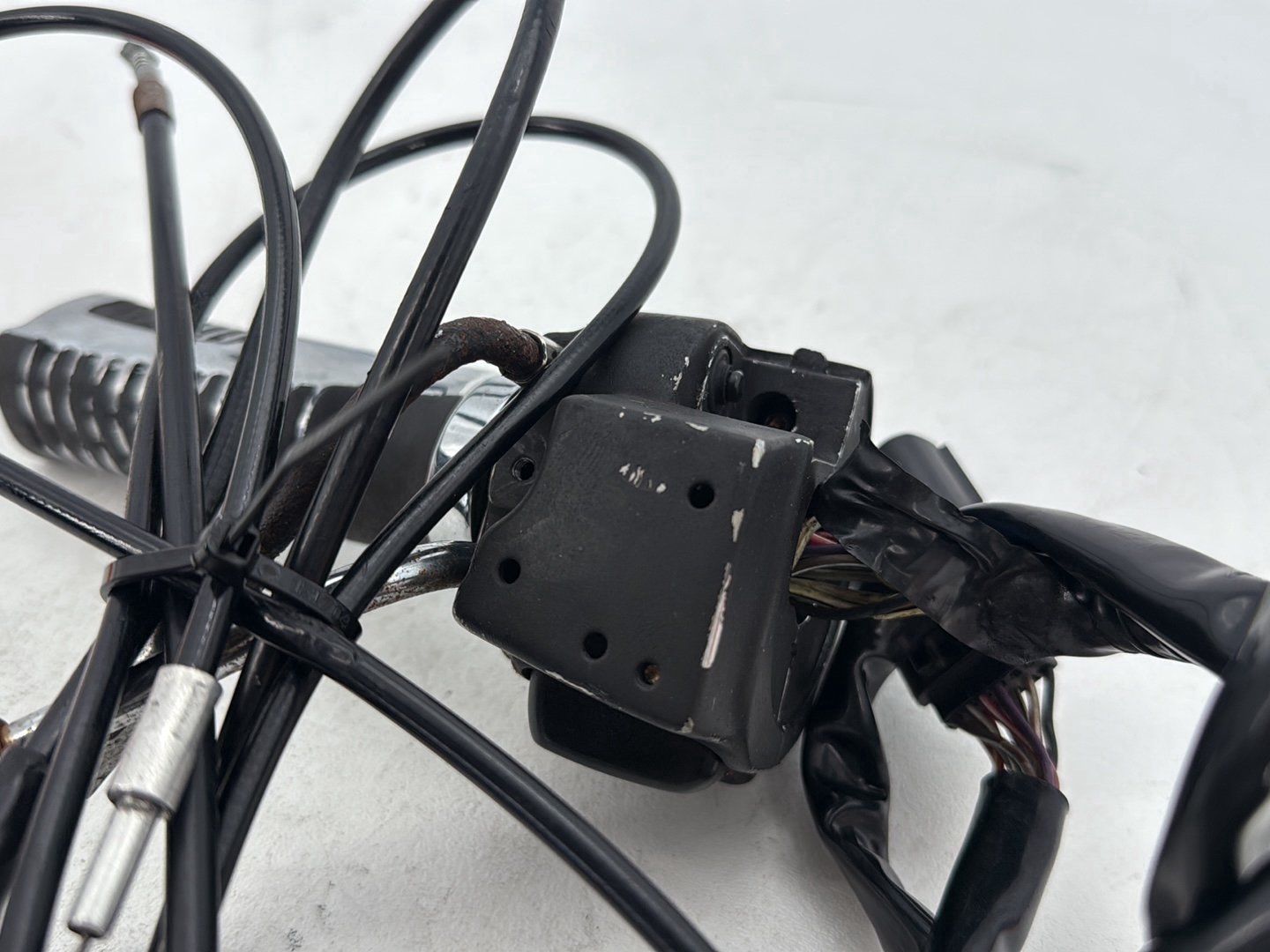 2007 Harley Street Glide Touring OEM Right Engine Start Kill Switches Controls