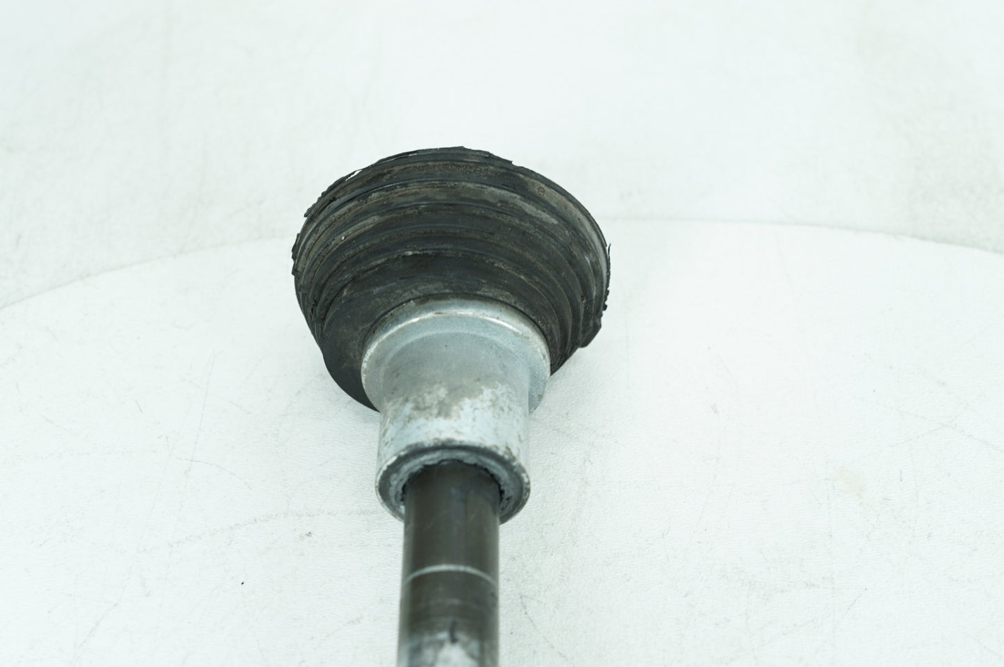2007 - 2012 Harley-Davidson Touring Electra Glide Ultra Rear Fork Swingarm Pivot Bolt Shaft 47505-02