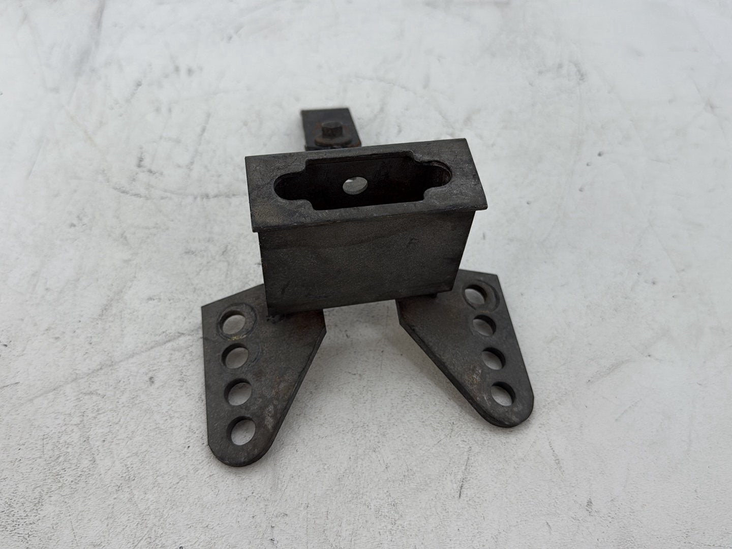 2003 Harley Electra Glide Touring Ultra FLHTCUI OEM Driver Rider Backrest Bracket Mount 52589-09A