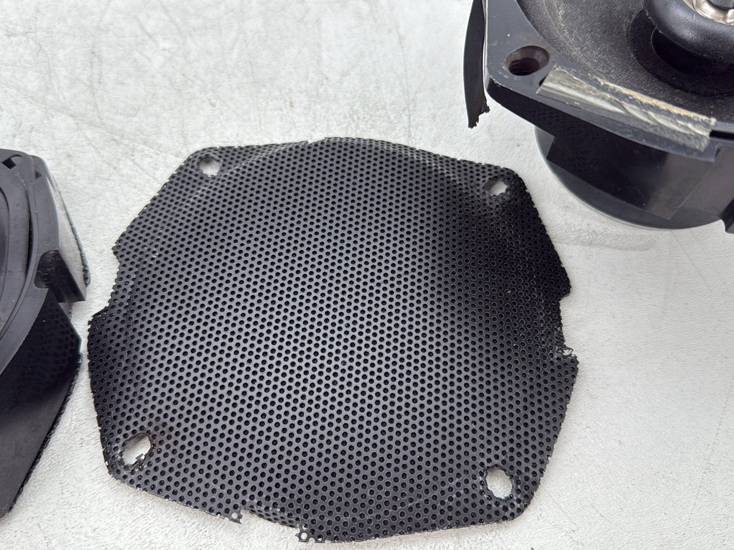 2005 Harley Electra Glide Touring Ultra FLHTCUI OEM Left Right Sound Audio Speakers