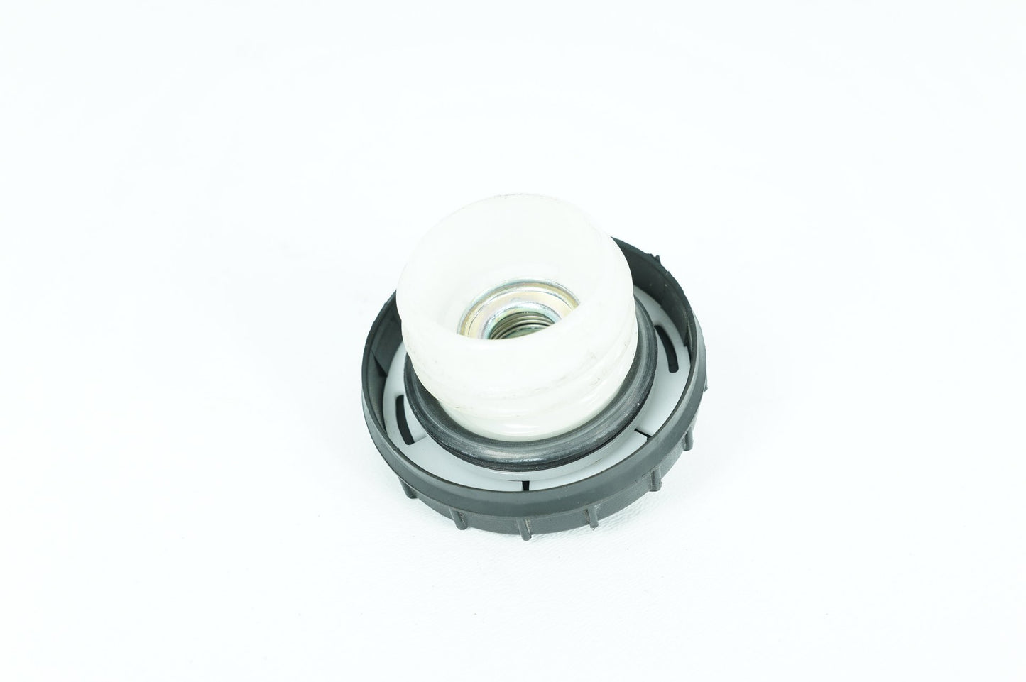 1999 - 2006 Harley-Davidson Touring Electra Glide Ultra Fuel Gas Tank Cap Bushing Hub 61274-92