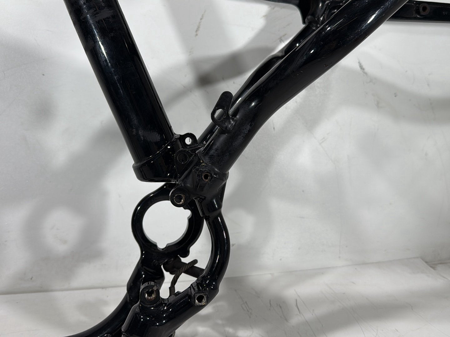 2004 Harley Sportster XL883C 883 Custom OEM Body Main Frame Chassis SLVG