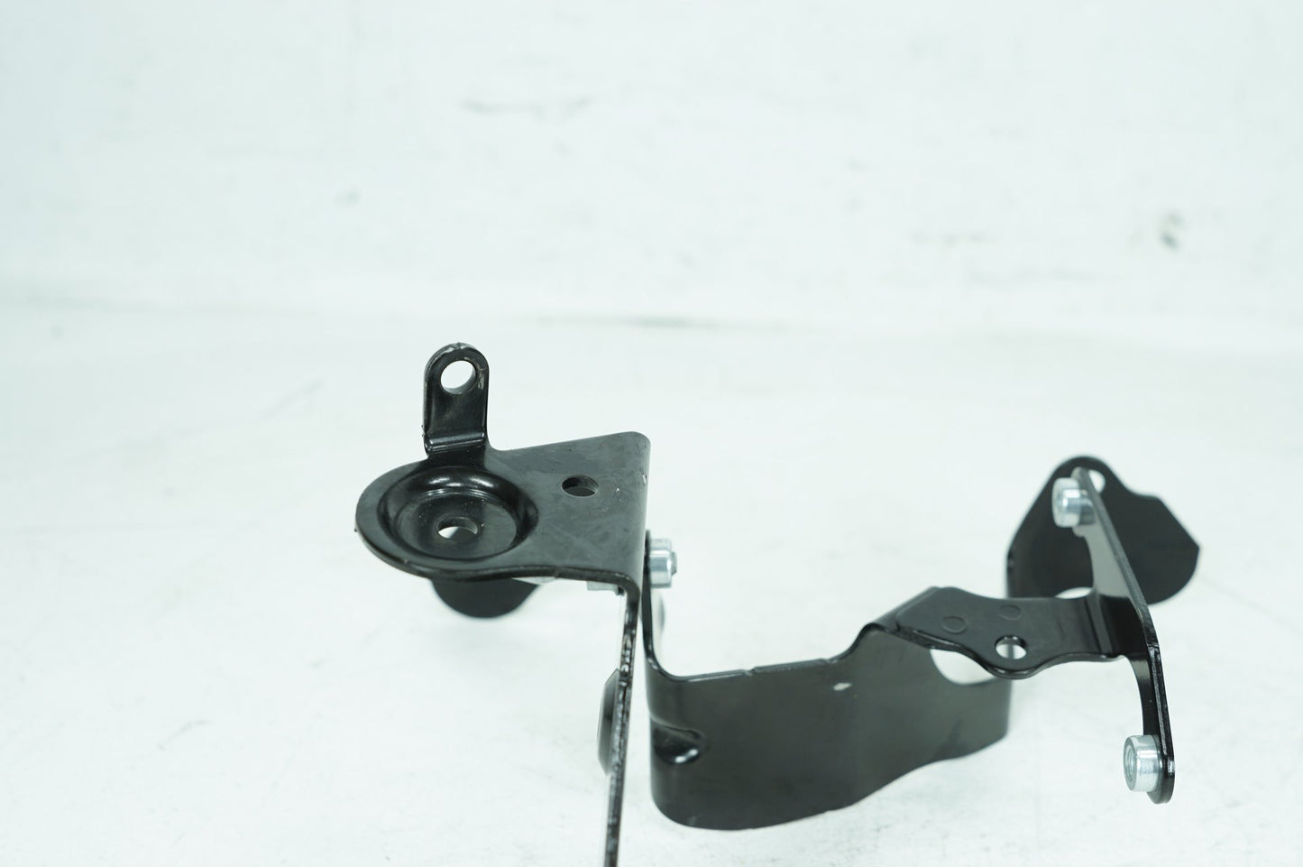 2018 - 2025 Harley-Davidson Softail Street Bob Front Fairing Radio Caddy Mount Holder 47200478