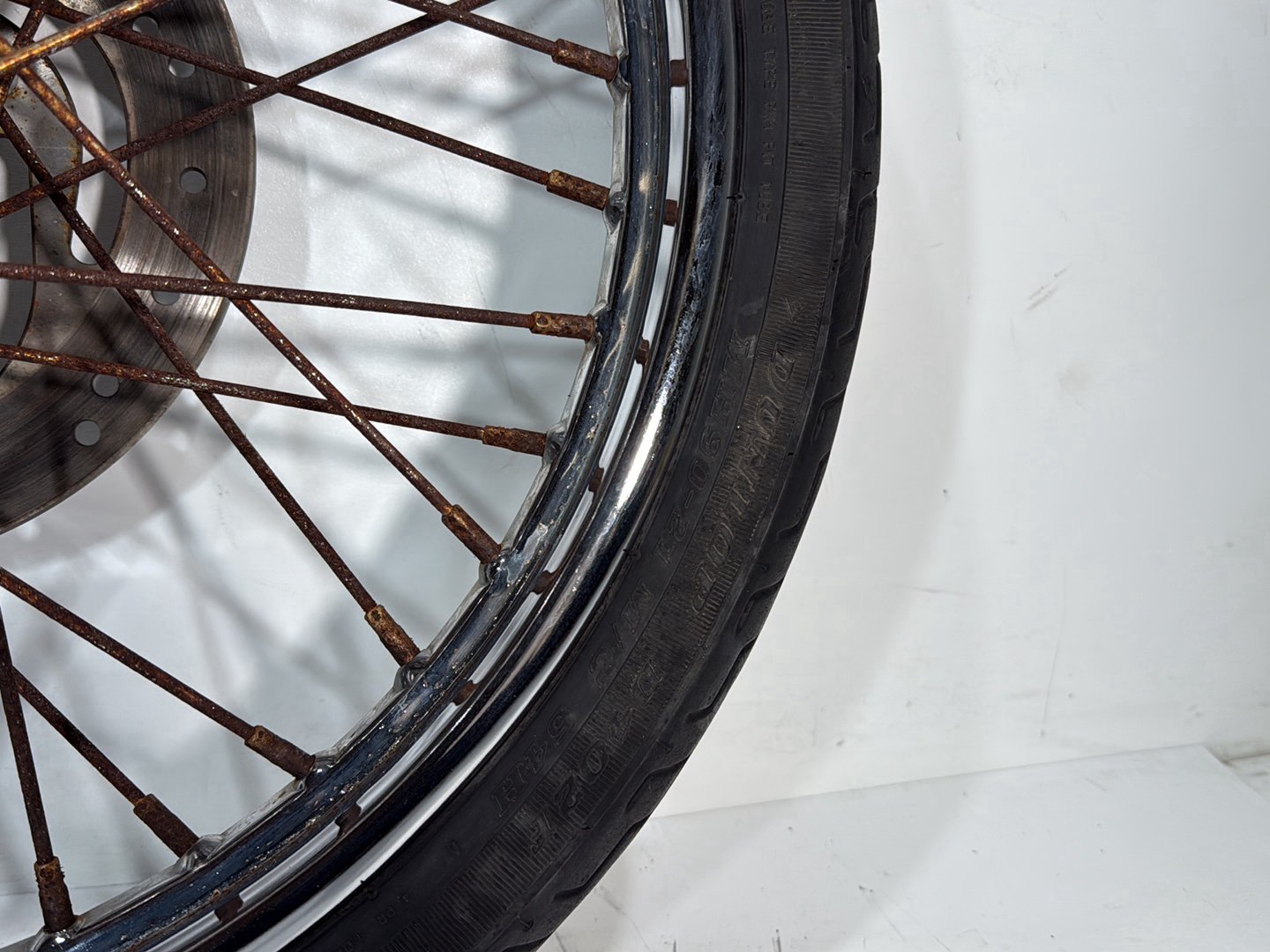 2005 Harley Dyna FXDWG Wide Glide OEM Front Wheel Rim Tire Spoked