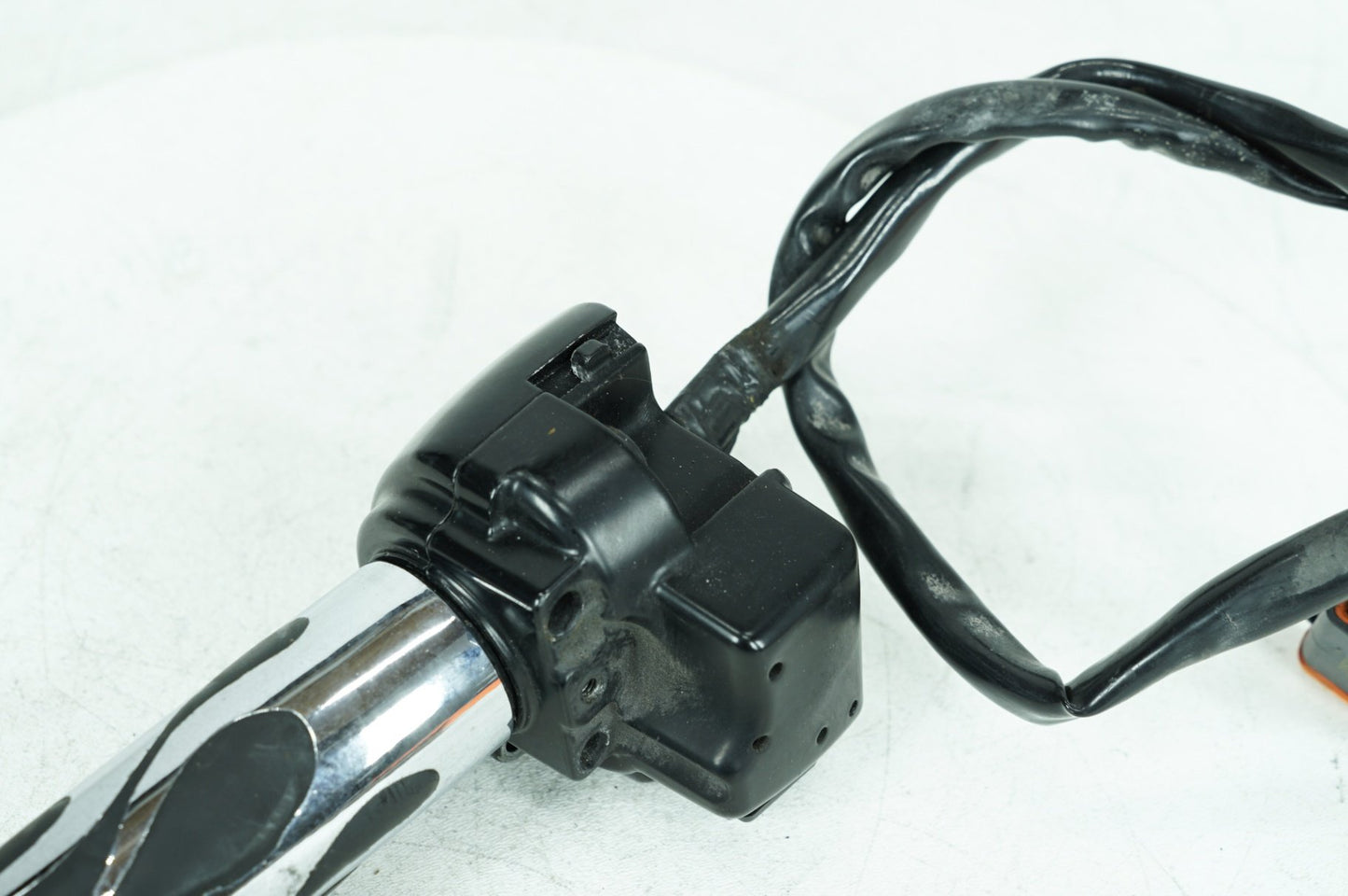 1999 - 2006 Harley-Davidson Touring Electra Glide Classic Right Engine Start Kill Switches Controls 71684-06A