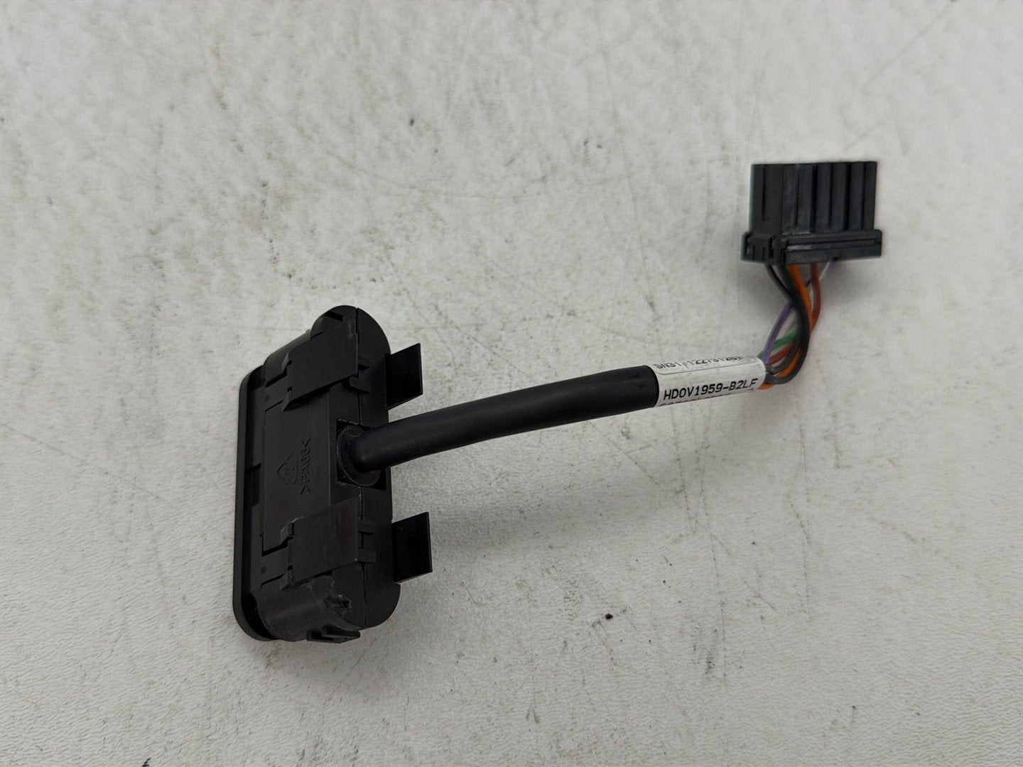 13 Harley Street Glide Touring FLHX OEM Dash Indicator Lamp Wire Plug 68789-96A