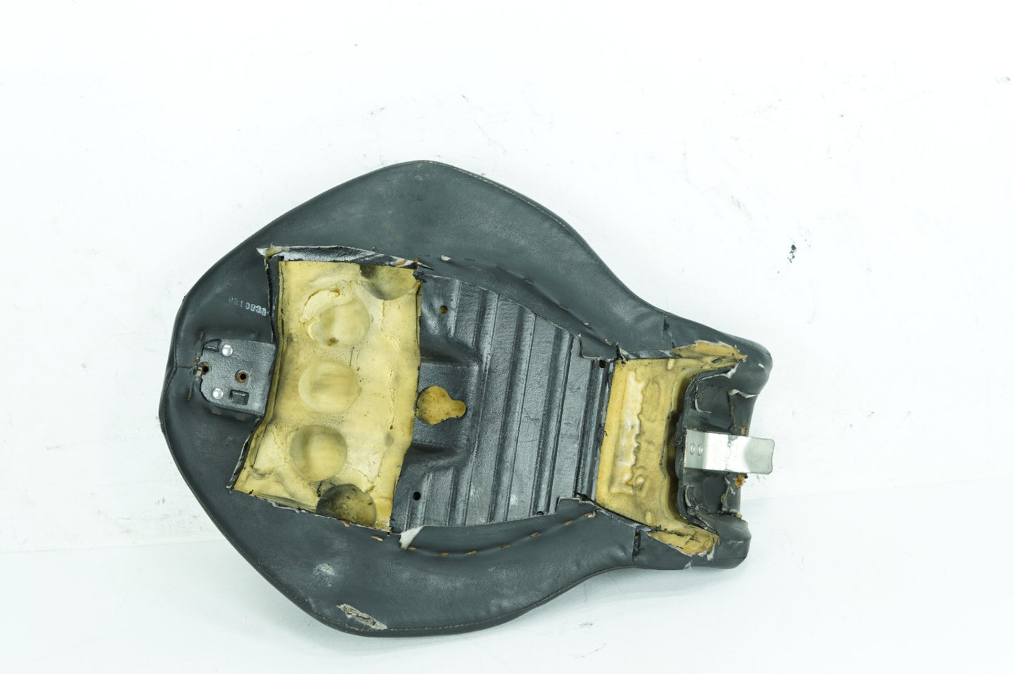 2004 - 2013 Harley-Davidson Sportster 1200 Low Rider Driver Solo Seat Pillion 51532-07