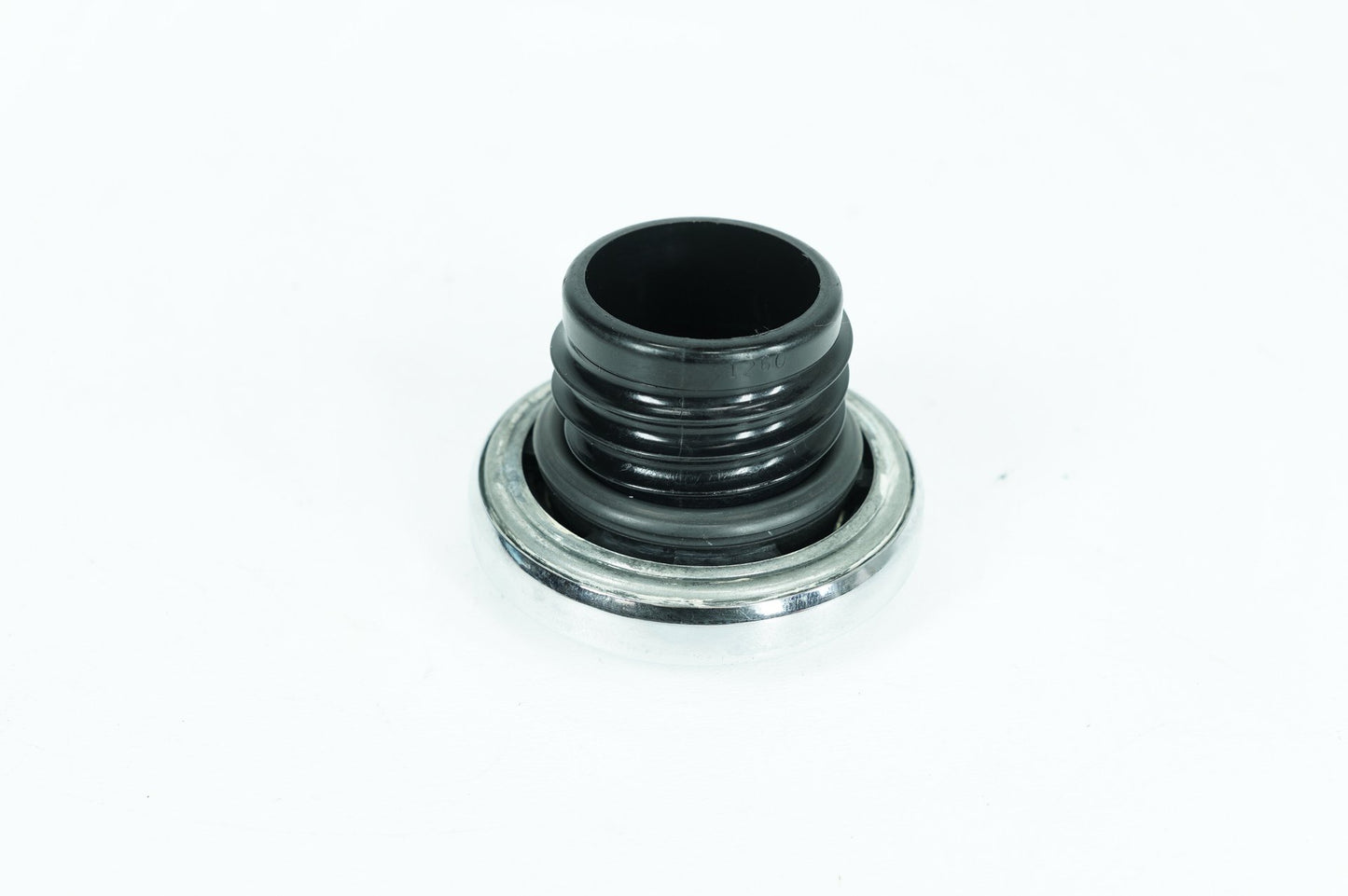 1999 - 2006 Harley-Davidson Dyna Wide Glide Fuel Gas Tank Cap Bushing Hub 61272-92C