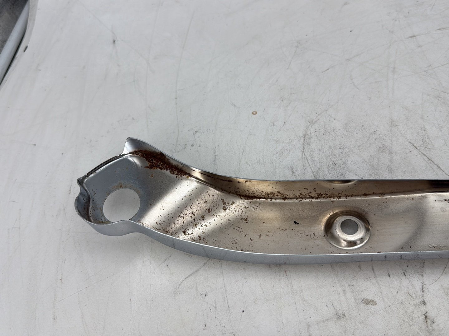 2012 Harley Dyna FXDF Fat Bob OEM Rear Left & Right Fender Support Bracket