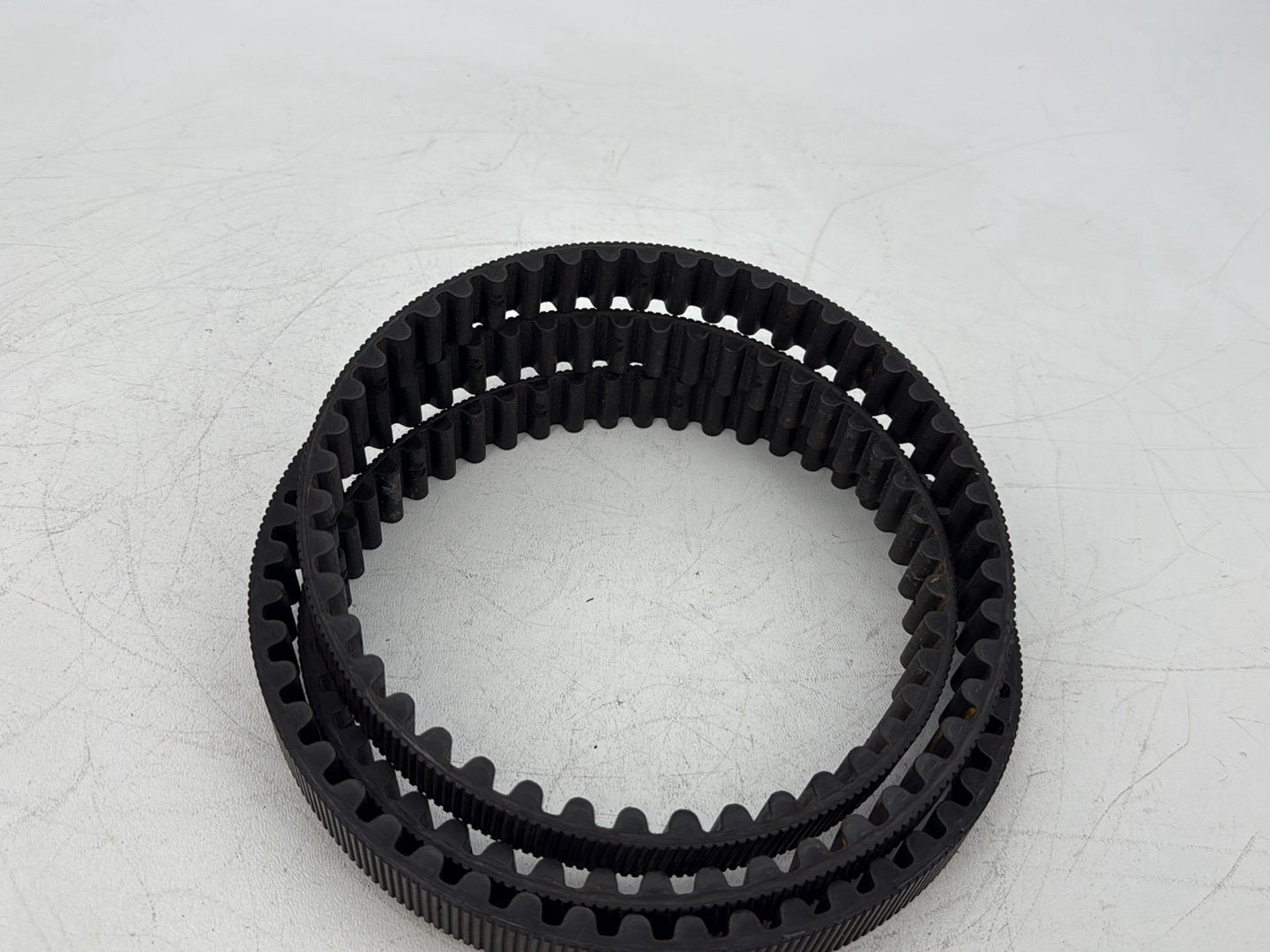 2015 Harley Touring FLHXS Street Glide OEM Rear Drive Belt 40024-09 140T 1"
