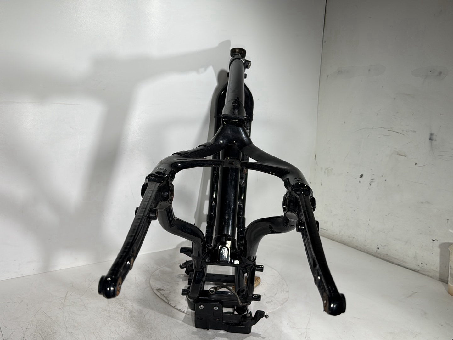 2009 Harley Sportster XL1200 L 1200 Low OEM Body Main Frame Chassis CLN CLR