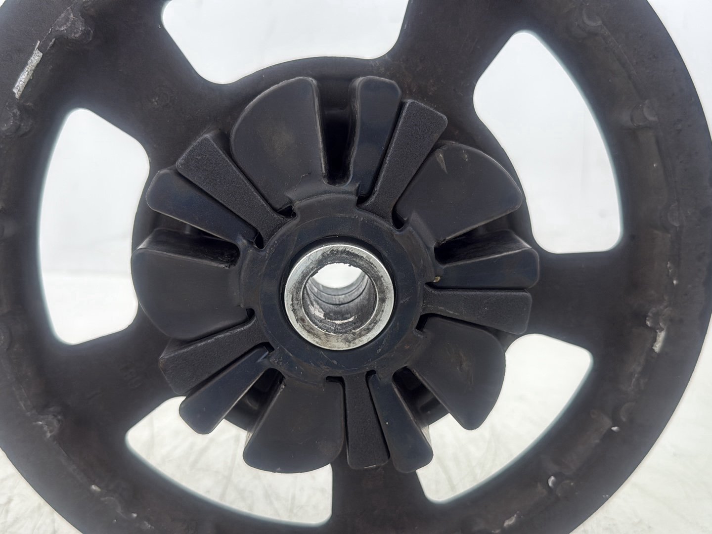 2011 Harley Street Glide Touring FLHX OEM Rear Driver Pulley Sprocket