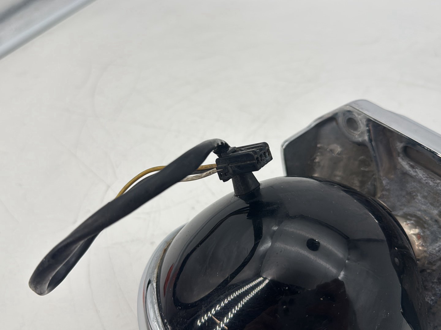 2009 Harley Sportster XL1200 1200 Low OEM Headlight Headlamp Head Light Halogen
