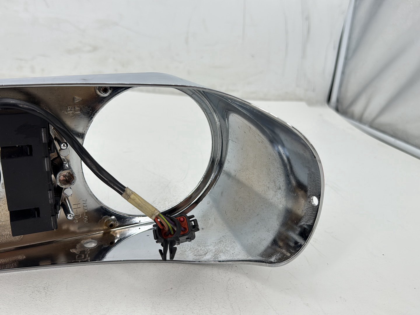 2004 Harley Softail FLSTC Heritage Classic OEM Fuel Gas Tank Dash Console NOKey