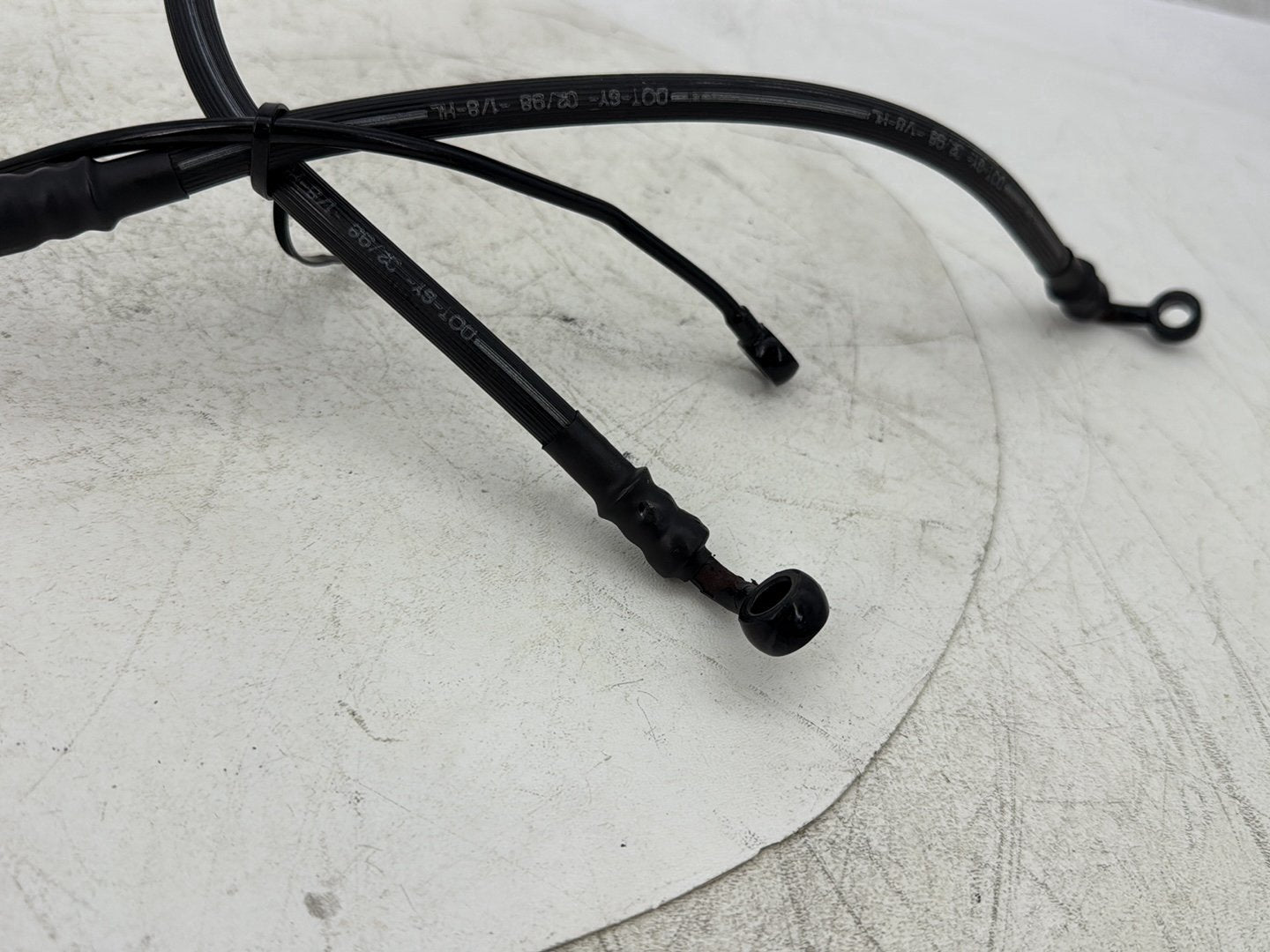 1998 Harley Touring FLHTCUI Electra Glide Ultra OEM Front Brake Hose Line Pipe
