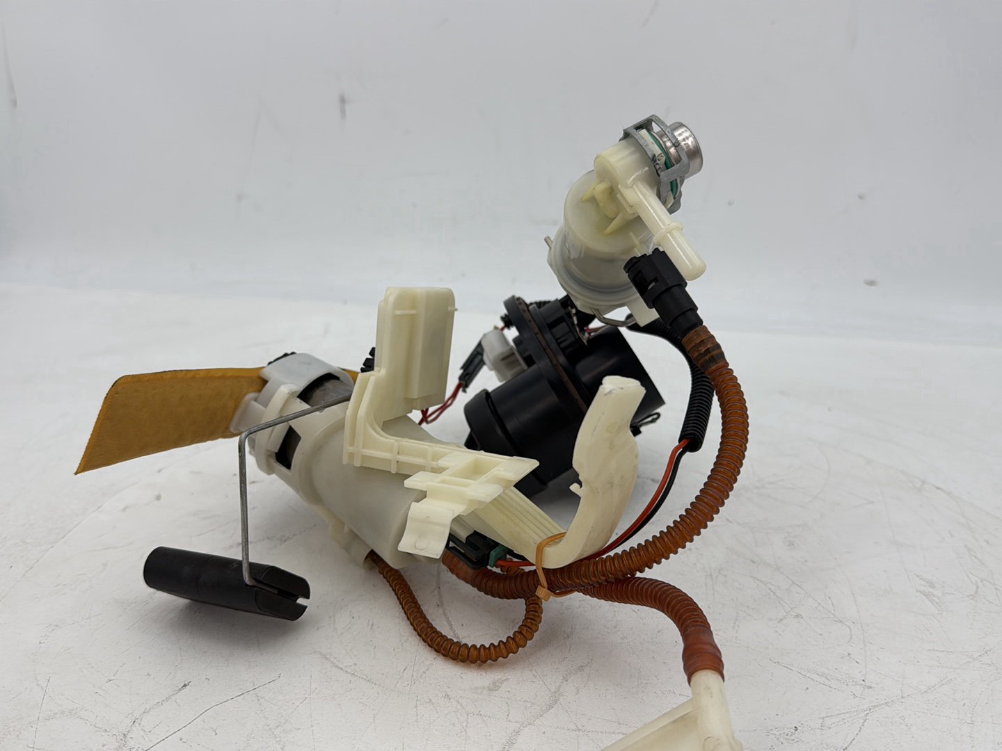 2007 - 2012 Harley-Davidson Touring Electra Glide Ultra Gas Gasoline Fuel Petrol Pump Sending 62908-08