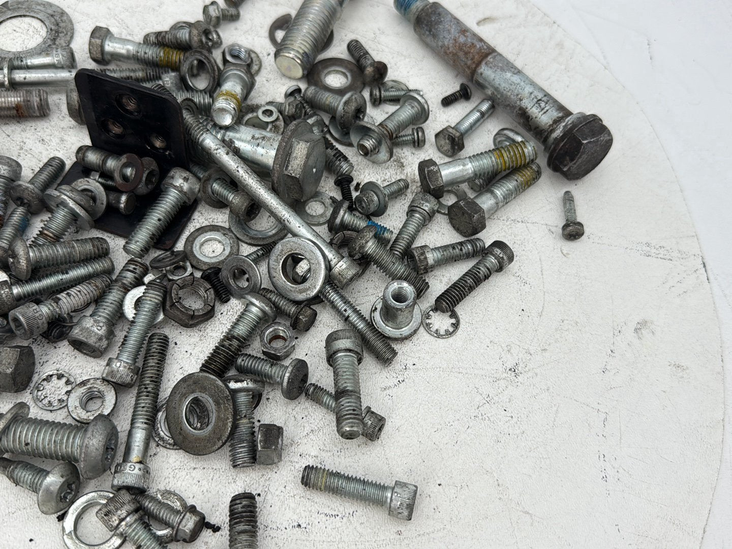 2009 Harley Sportster 883 Low XL883L OEM Hardware Bolts Nuts & Brackets