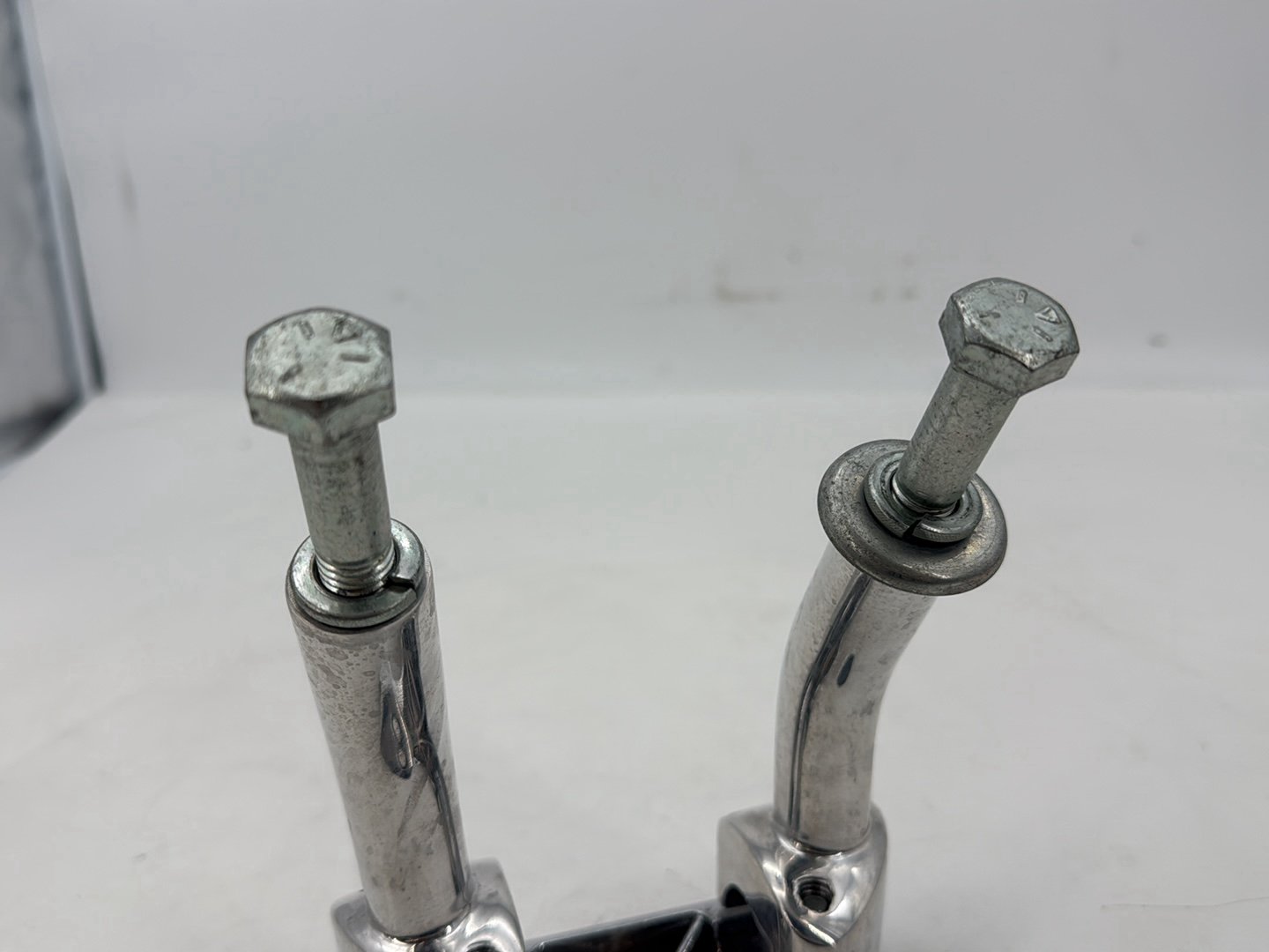 1999 - 2006 Harley-Davidson Dyna Low Rider Front Handlebar Riser Top Clamp Chrome 56124-77