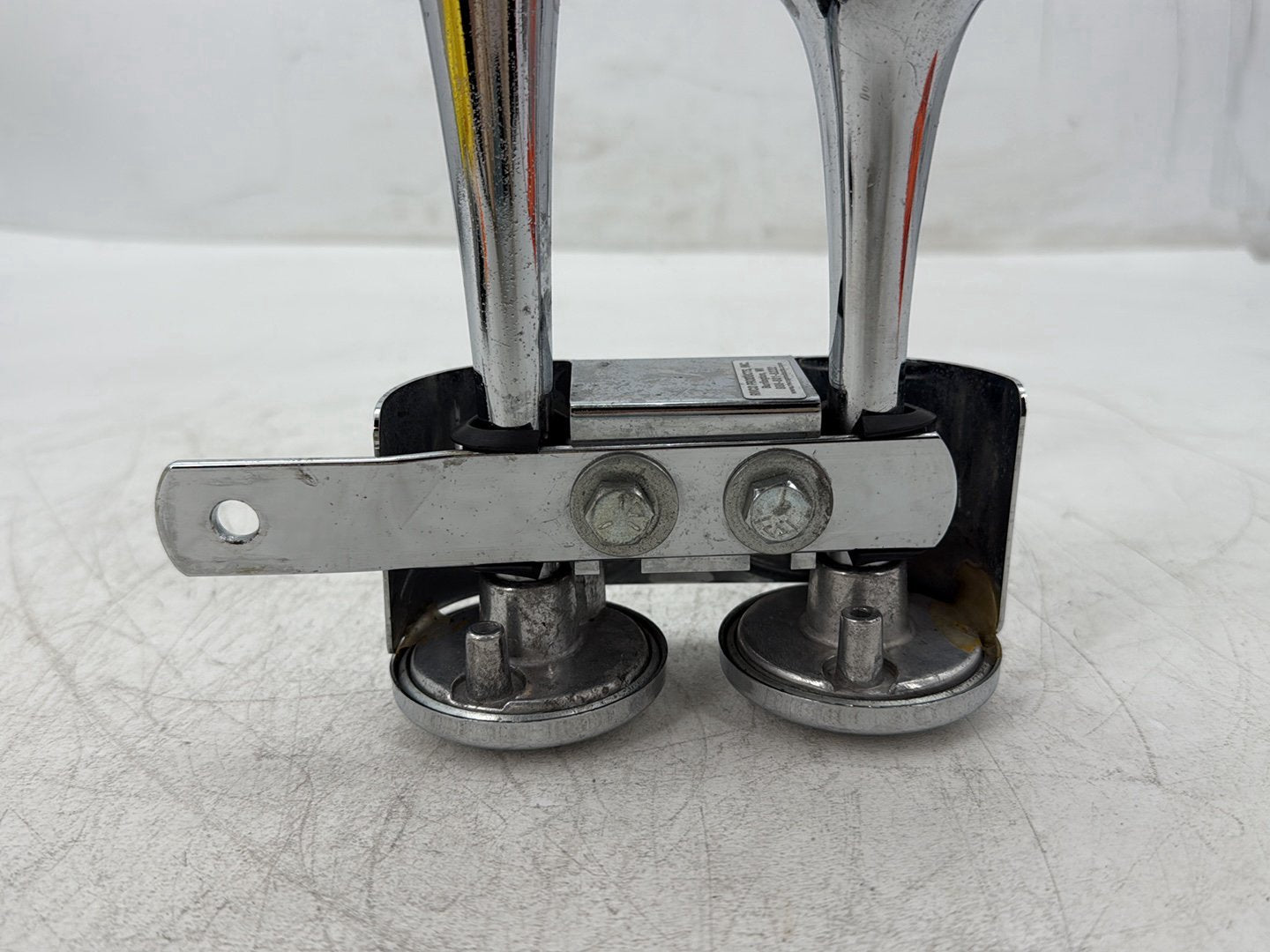2005 Harley Electra Glide Touring Ultra FLHTCUI OEM Signal Horn Klaxon Beep