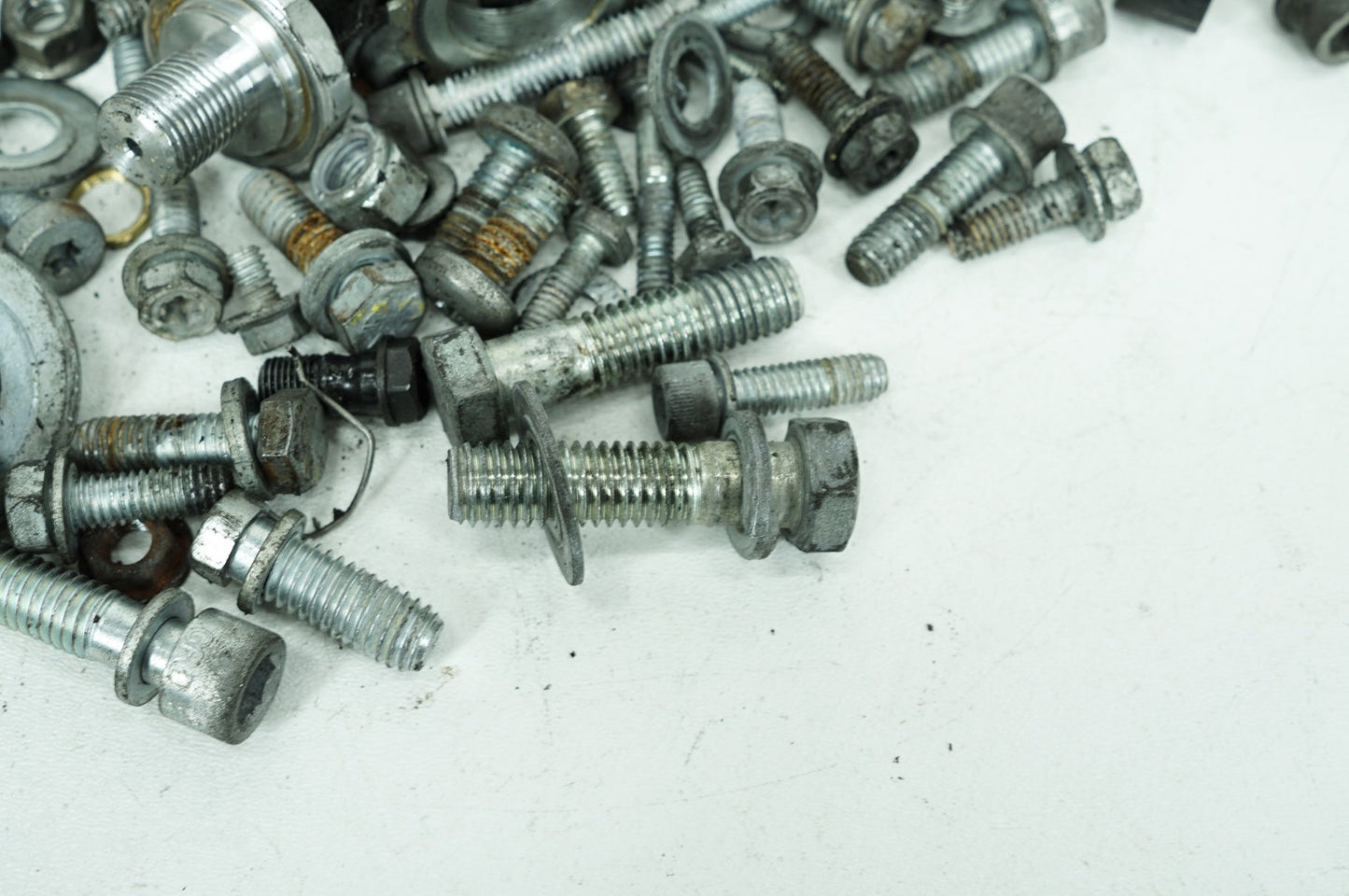 2011 - 2016 Harley-Davidson Touring Road King Classic Hardware Bolts Nuts & Brackets