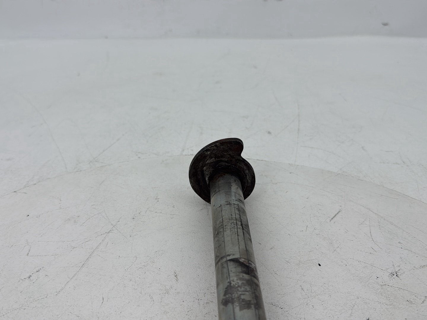 2008 - 2016 Harley-Davidson Touring Electra Glide Ultra Rear Wheel Axle Bolt Shaft 41056-09