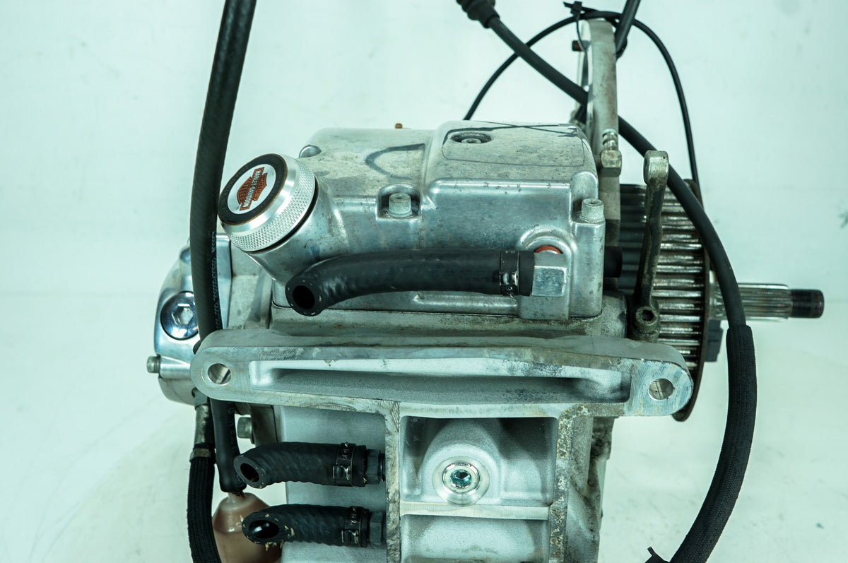 04 Harley Dyna Super Glide FXD OEM CARB 5 Speed Transmission Gearbox 25K 1404