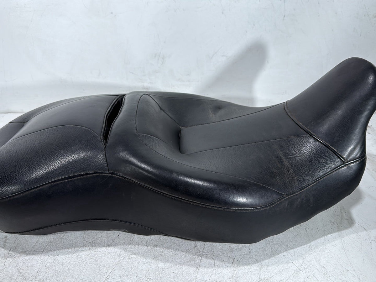 2010 Harley Electra Glide Touring Ultra OEM Passenger Rider Driver Seat Saddle