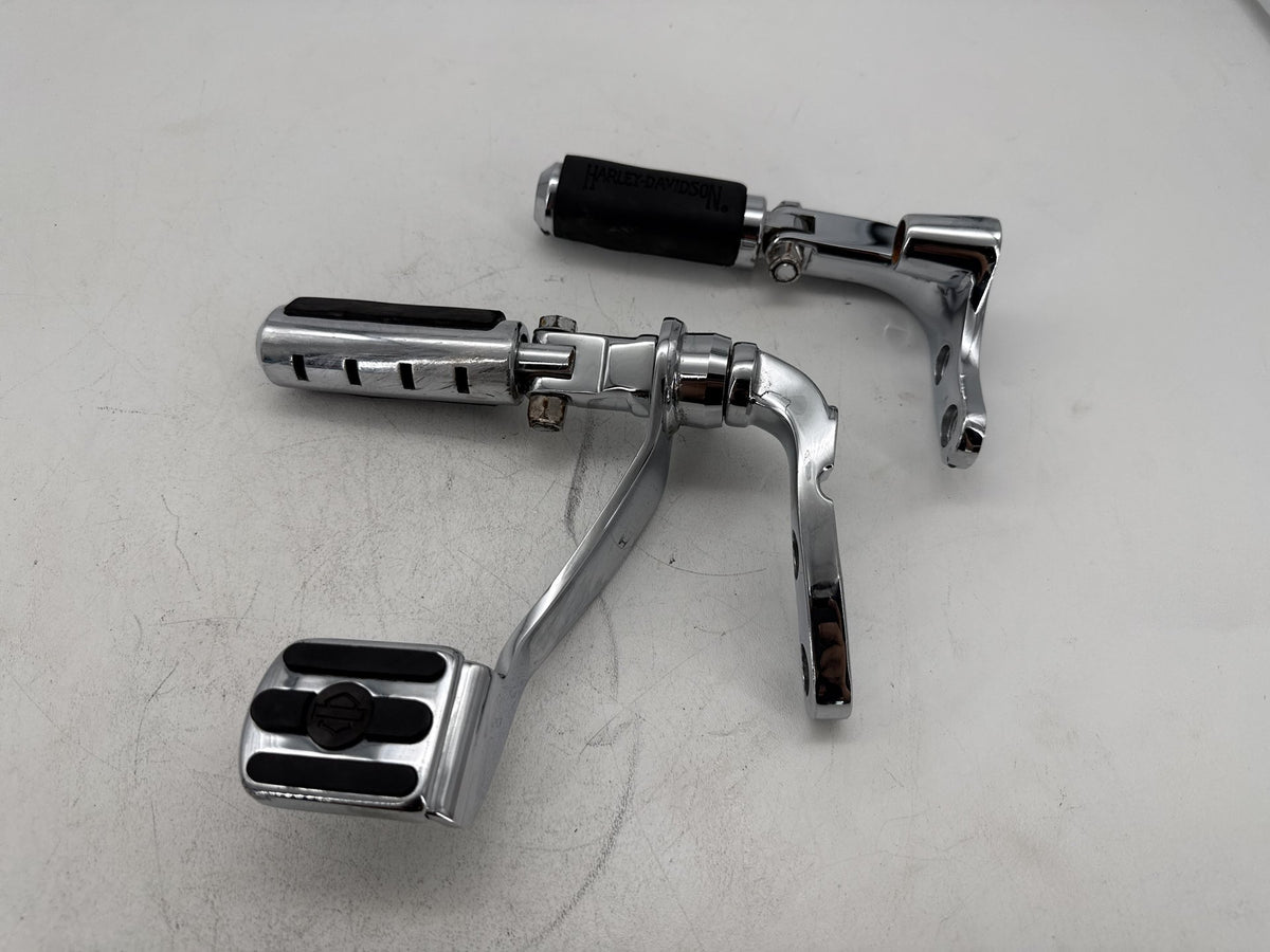 2008 Harley Dyna Fat Bob FXDF OEM Left Right Foot Brake Control Pegs