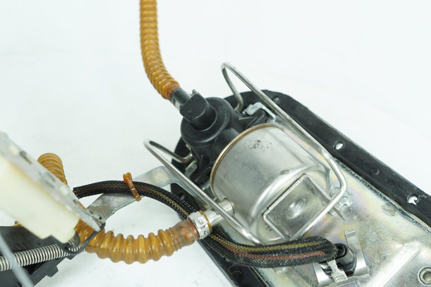 1999 - 2006 Harley-Davidson Touring Road King Gas Gasoline Fuel Petrol Pump Sending  	75127-02C