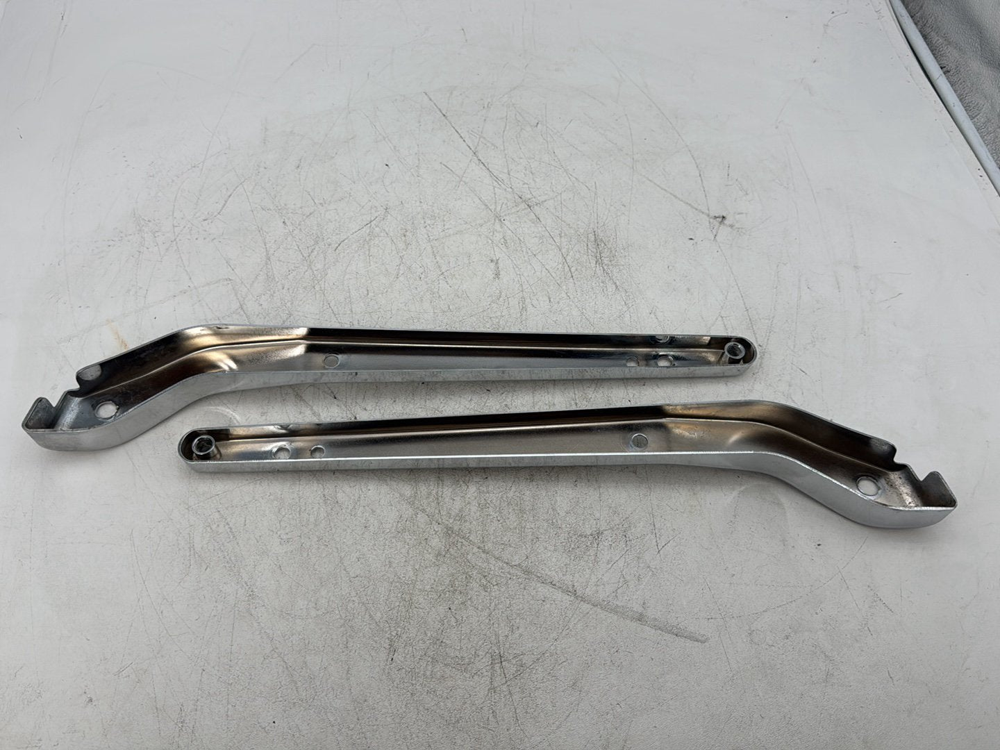 2003 Harley Dyna Wide Glide FXDWG OEM Rear Left Right Fender Struts Bracket