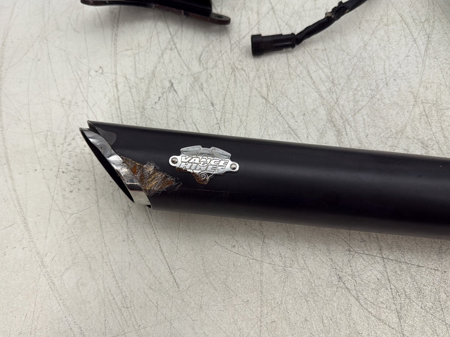 2007 Harley Dyna Street Bob FXDBI OEM Exhaust Header Pipes Vance & Hines