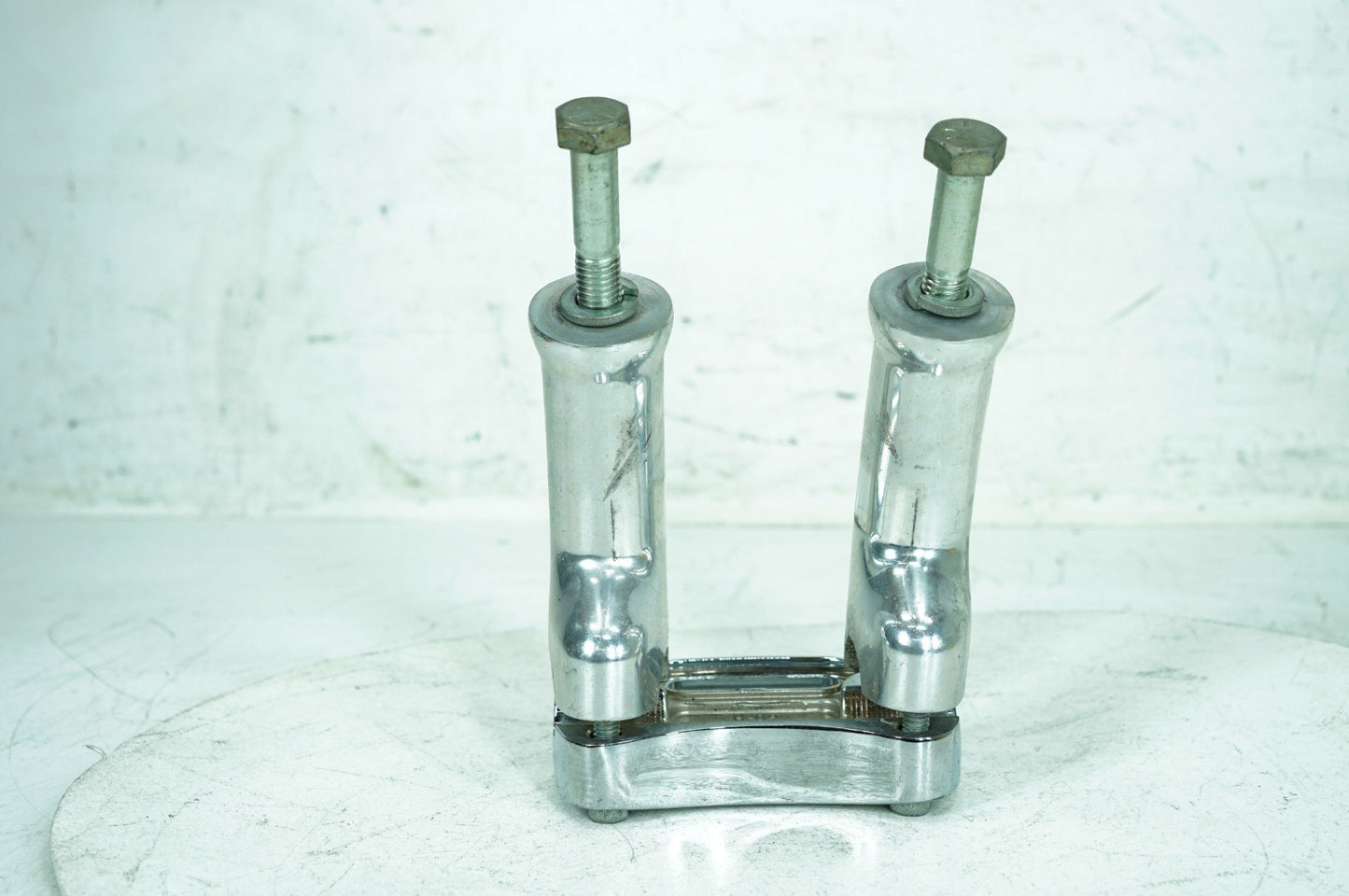 2007 - 2017 Harley-Davidson Dyna Low Rider Front Handlebar Riser Top Clamp Chrome 59786-06