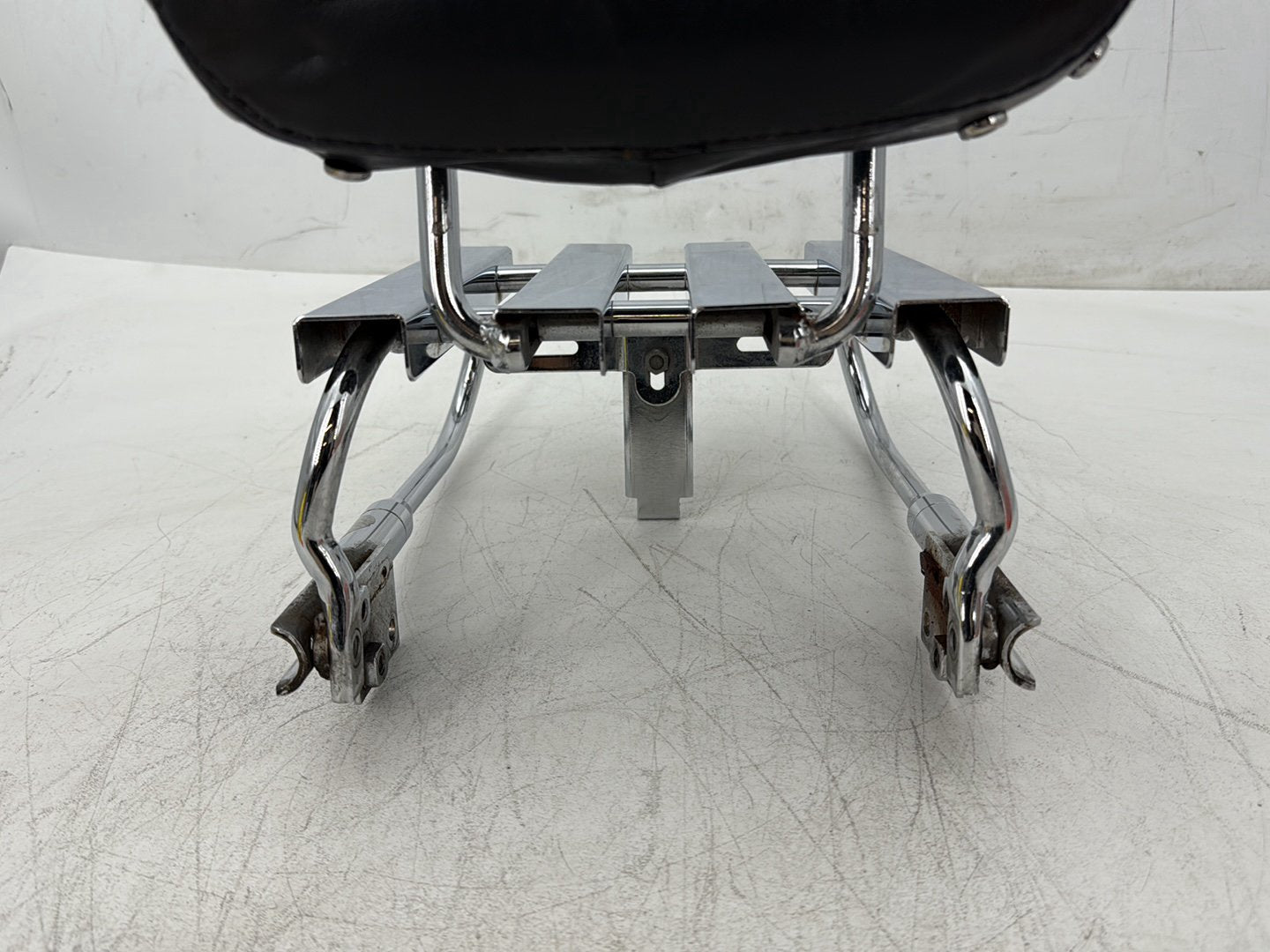 1995 Harley Road King Touring OEM Rear Sissy Bar w/ Backrest Cushion Pad TORN