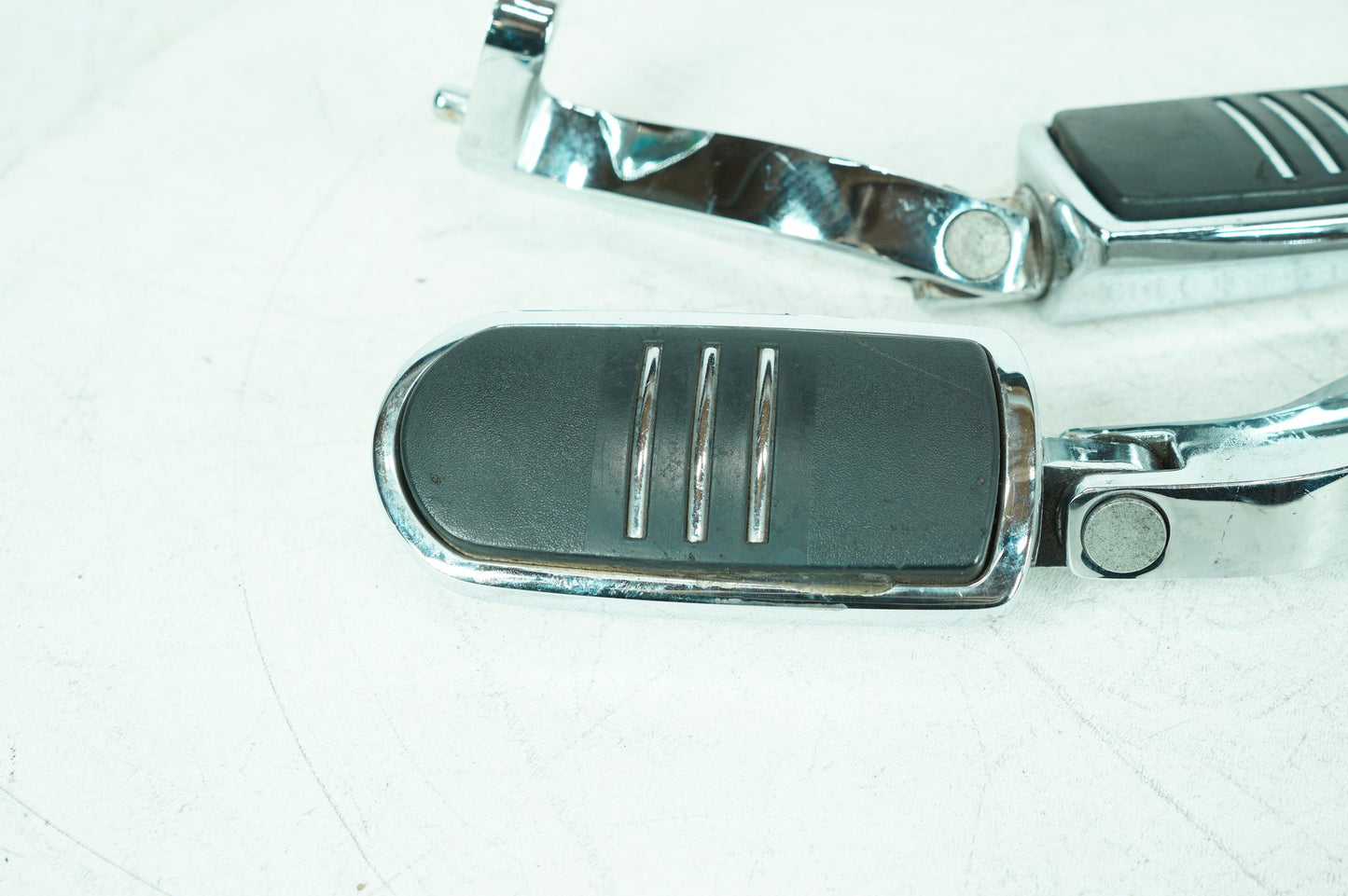 2007 - 2016 Harley-Davidson Touring Police Electra Passenger Left & Right Foot Pegs