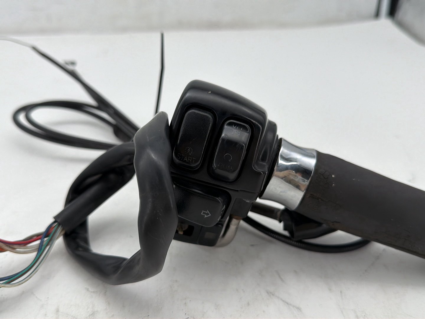 2003 Harley Road King Touring FLHRCI Classic OEM Right Engine Start Kill Switches Controls